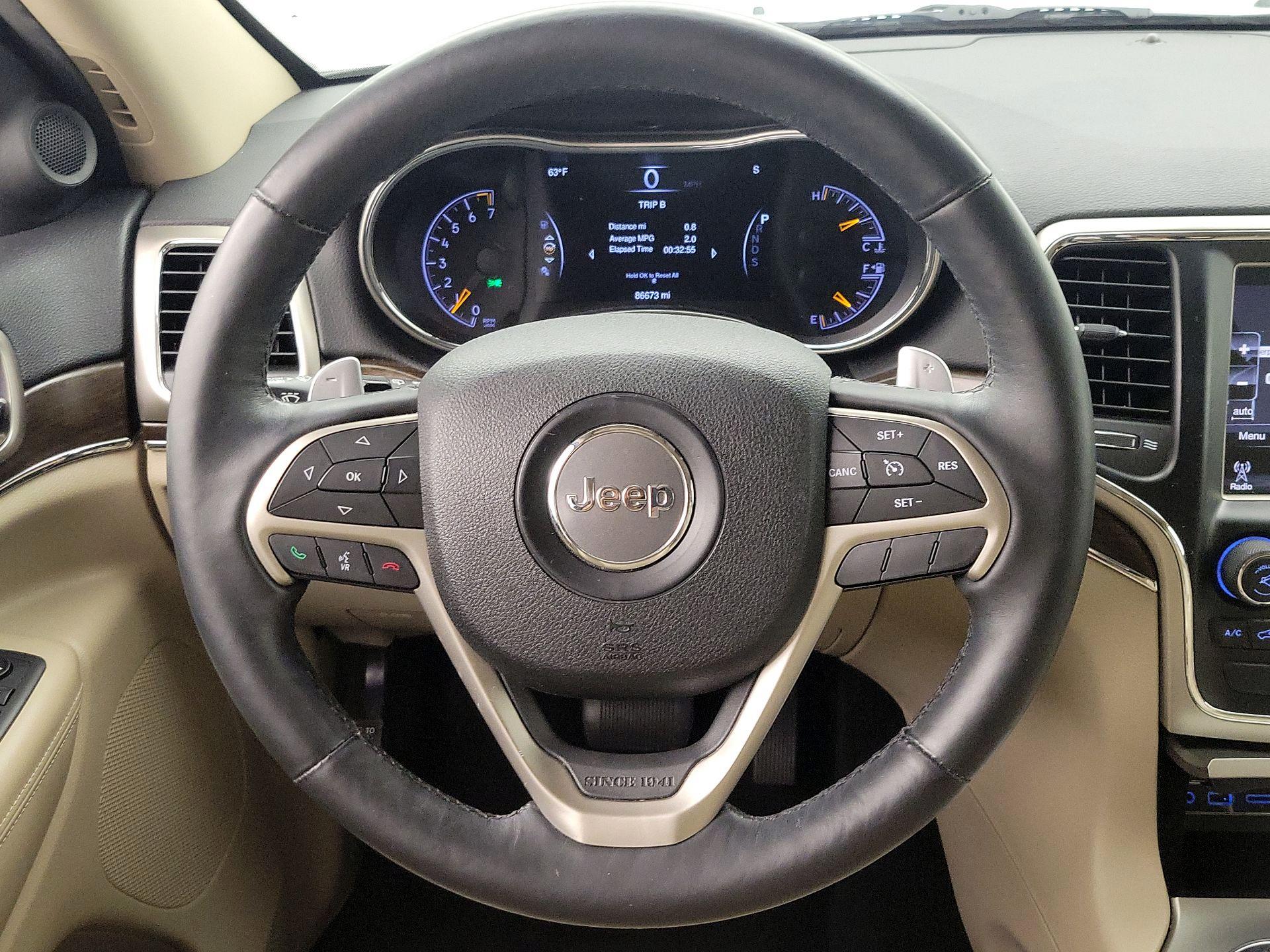 Thumbnail: 2015 Jeep Grand Cherokee - 10