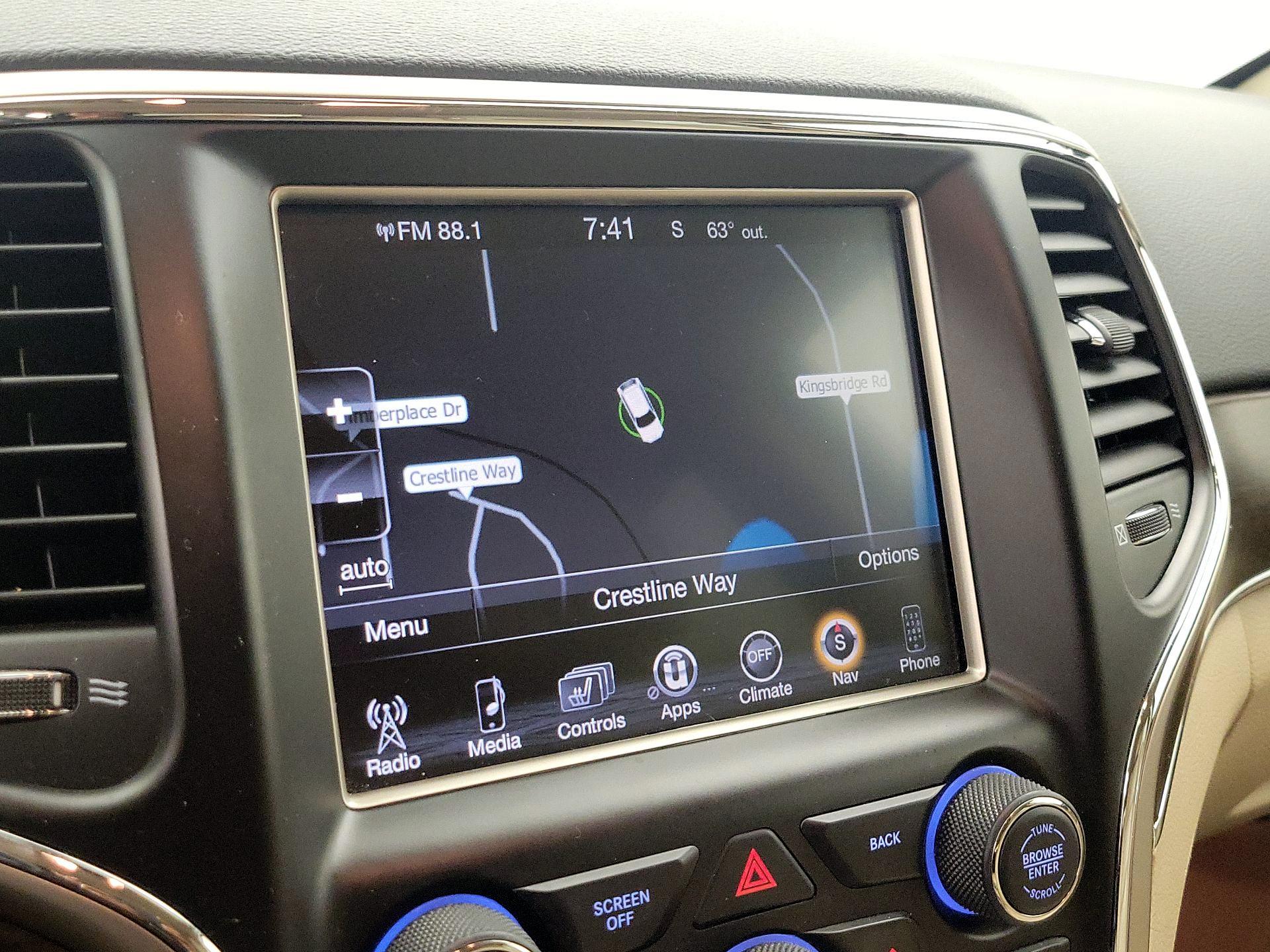 Thumbnail: 2015 Jeep Grand Cherokee - 14