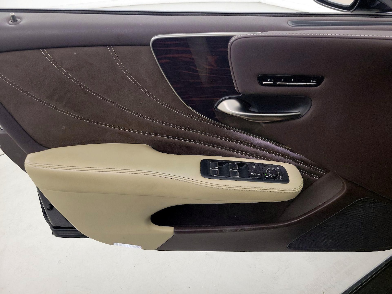 2019 Lexus LS Base - Photo 13