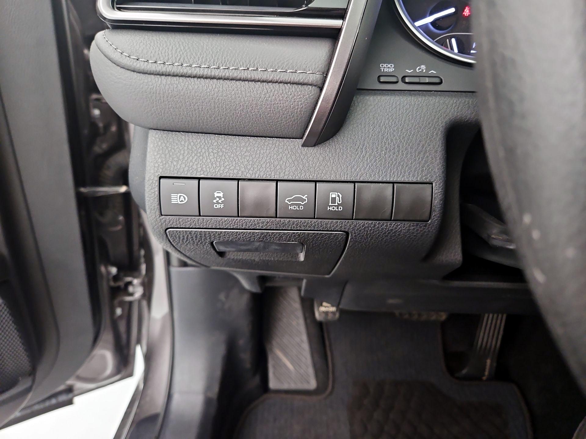 Thumbnail: 2024 Toyota Camry - 13