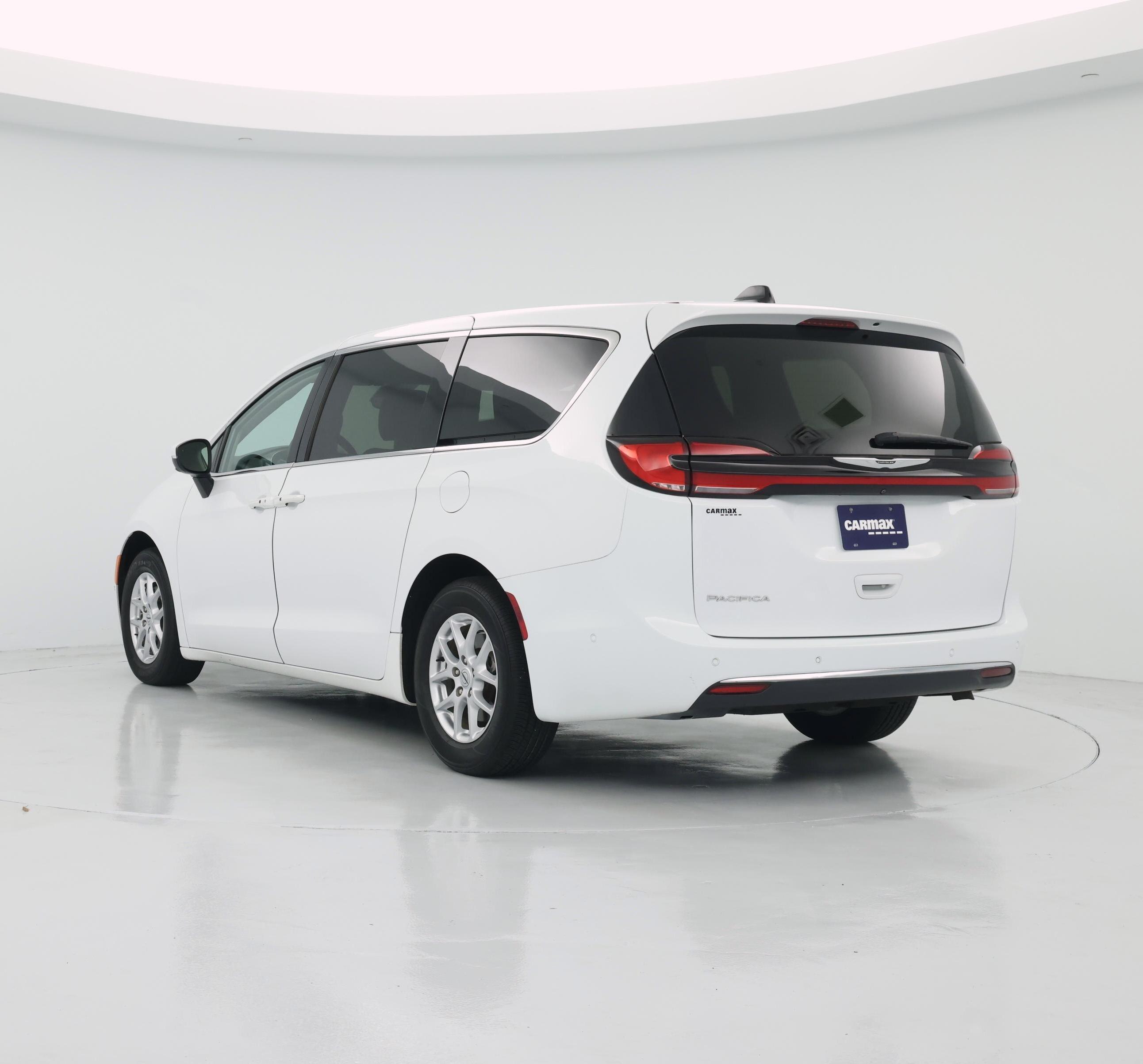 Thumbnail: 2023 Chrysler Pacifica - 2