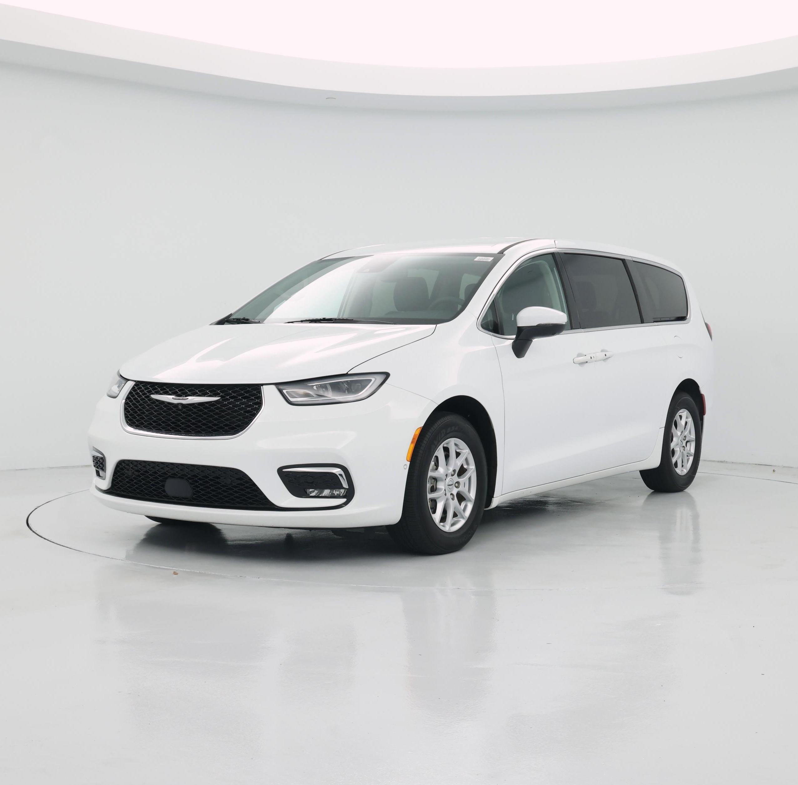Thumbnail: 2023 Chrysler Pacifica - 4