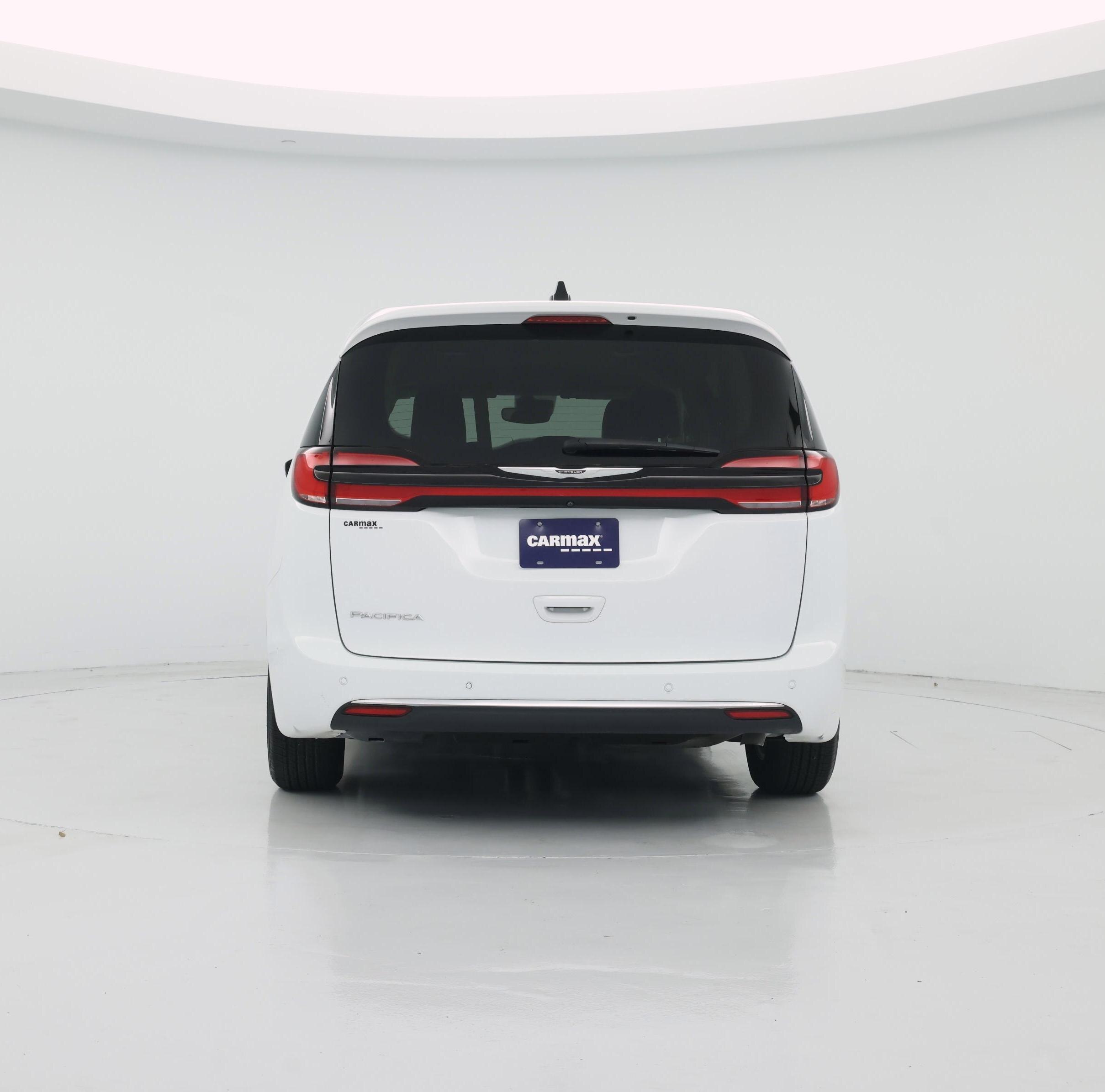 Thumbnail: 2023 Chrysler Pacifica - 6