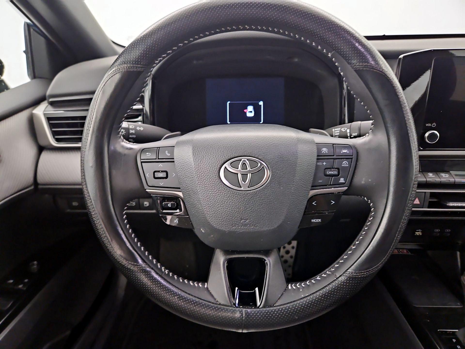 Thumbnail: 2025 Toyota Camry - 10