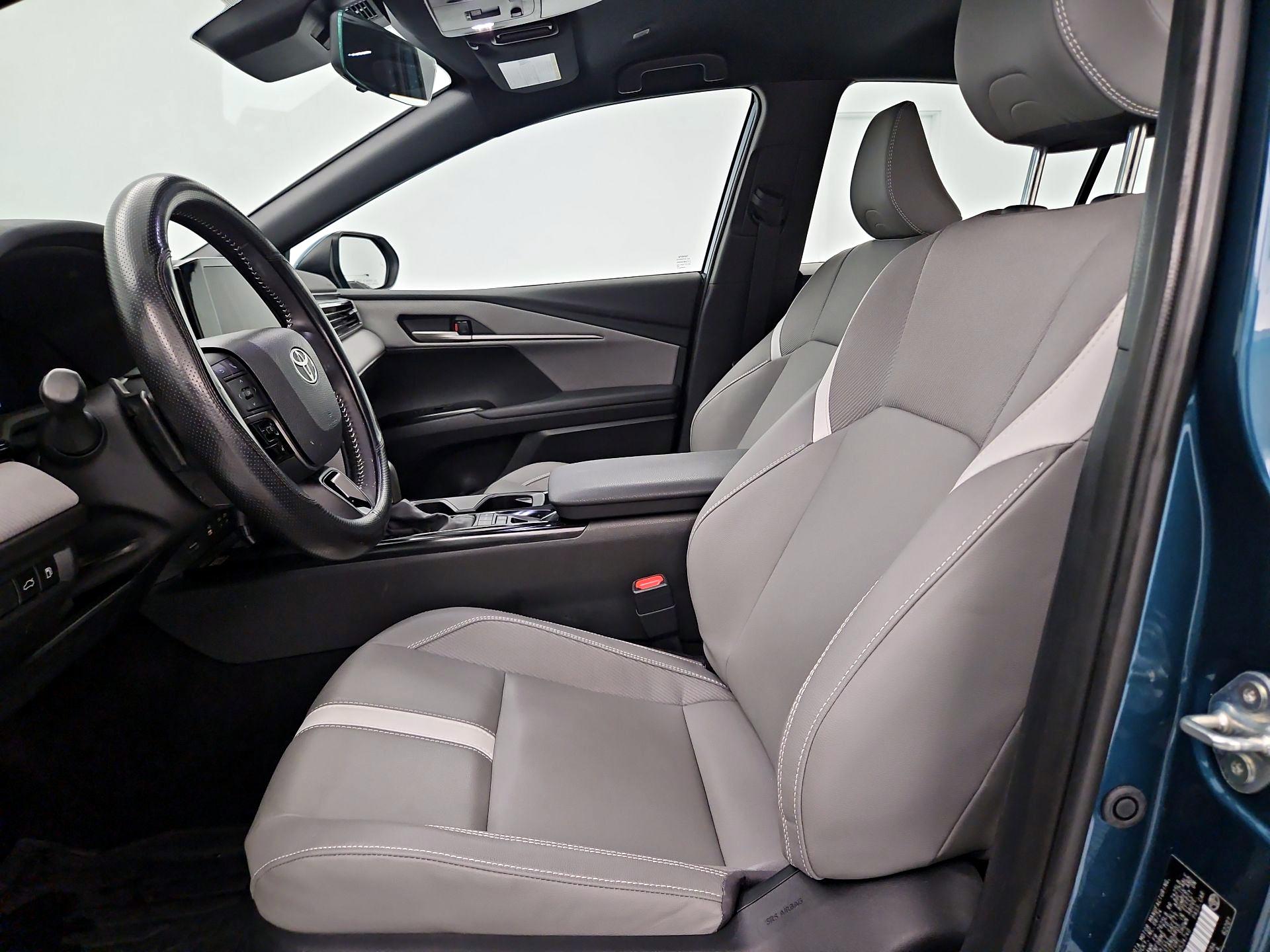 Thumbnail: 2025 Toyota Camry - 11