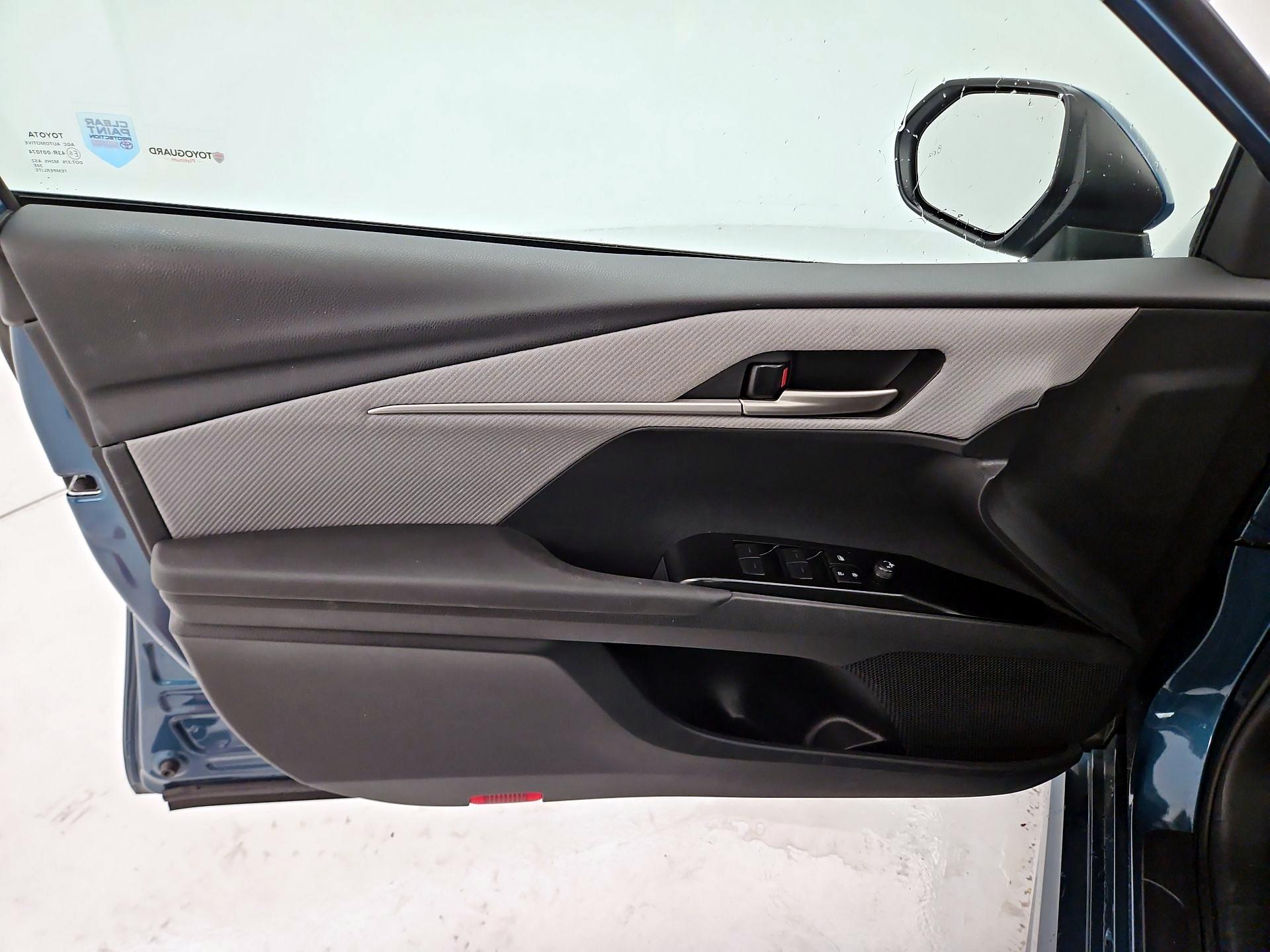 Thumbnail: 2025 Toyota Camry - 12