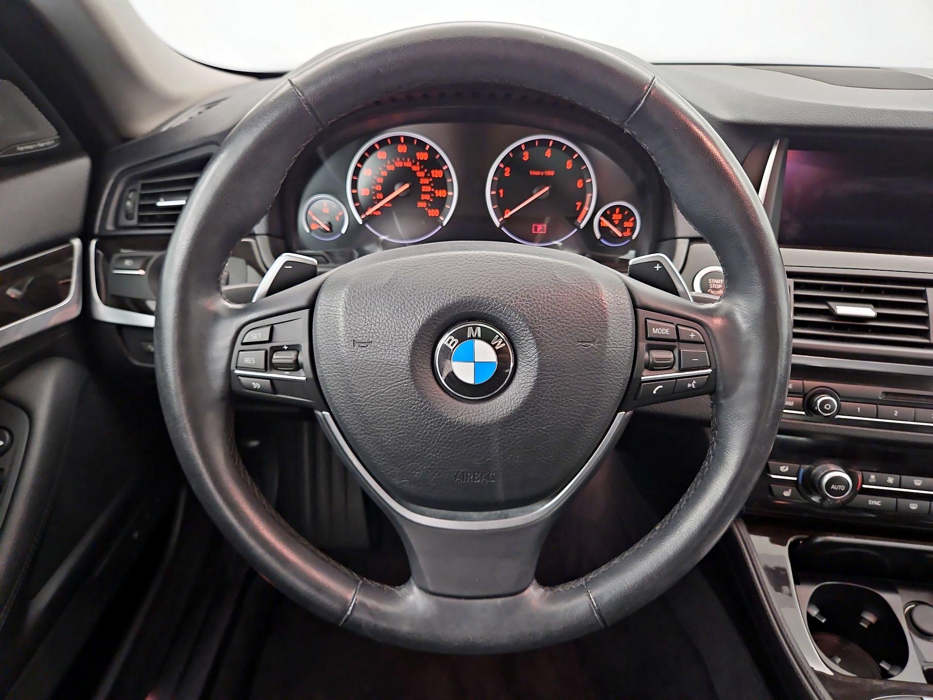 Thumbnail: 2016 BMW 5 Series - 10
