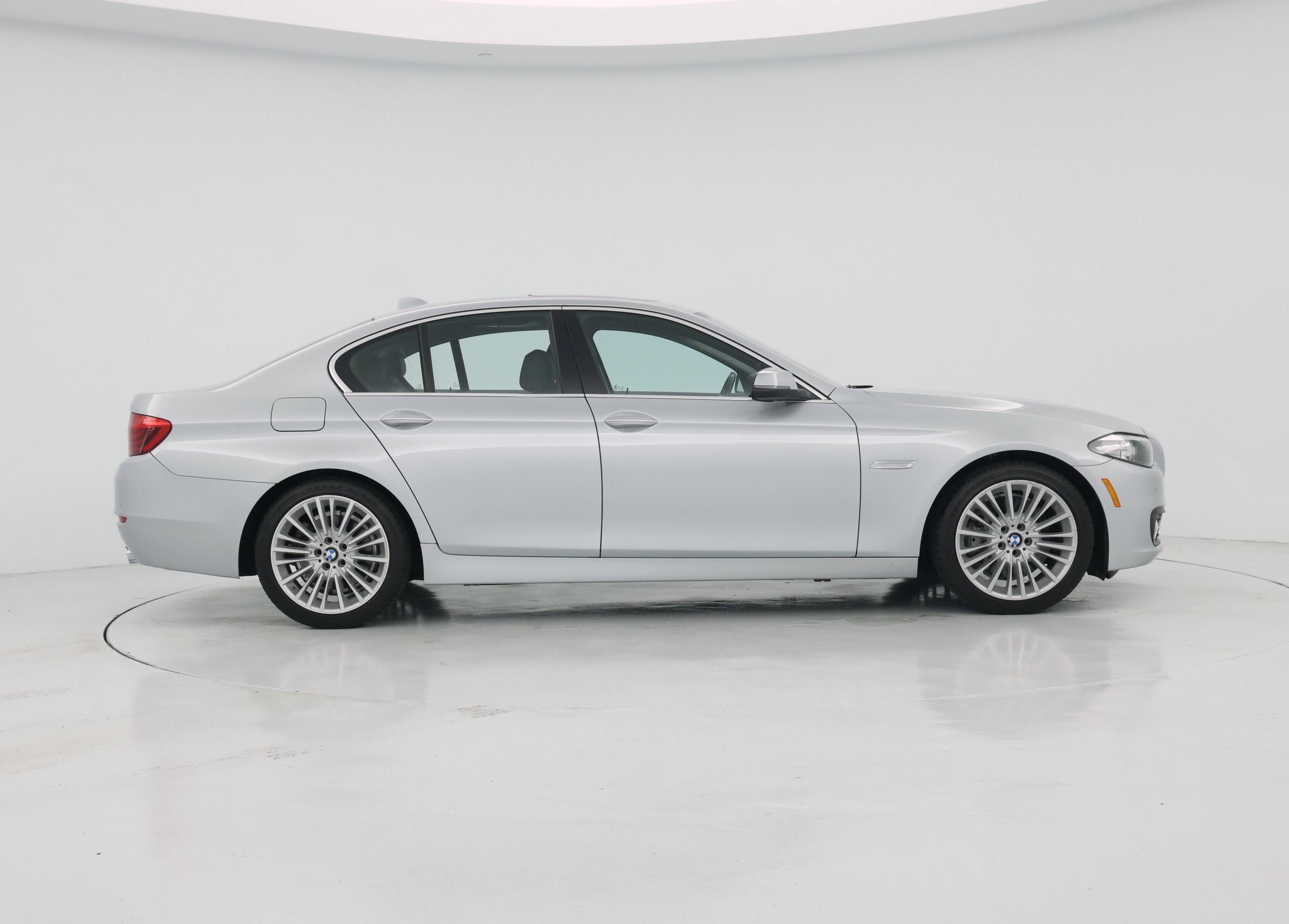 Thumbnail: 2016 BMW 5 Series - 7