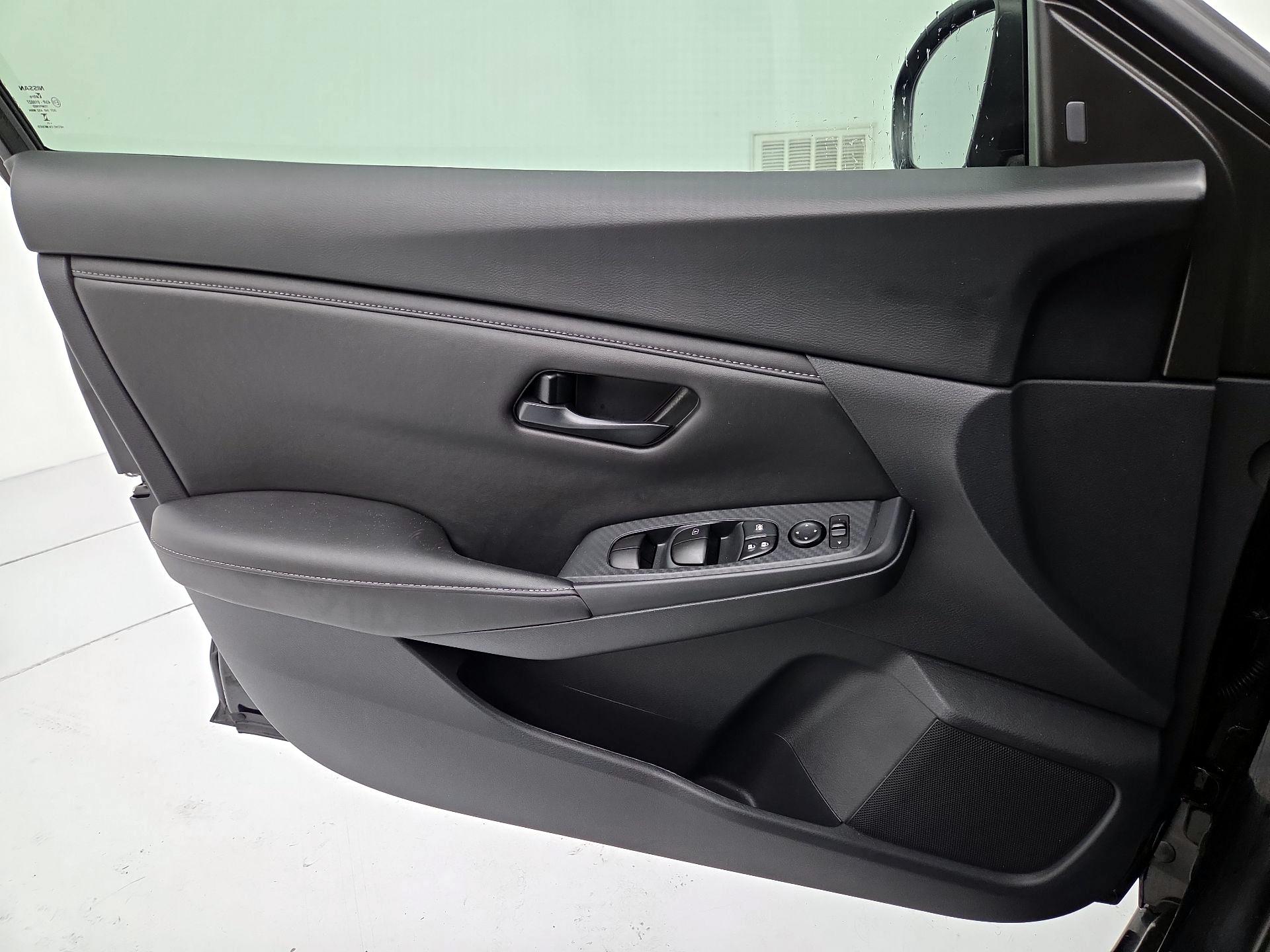 Thumbnail: 2025 Nissan Sentra - 12