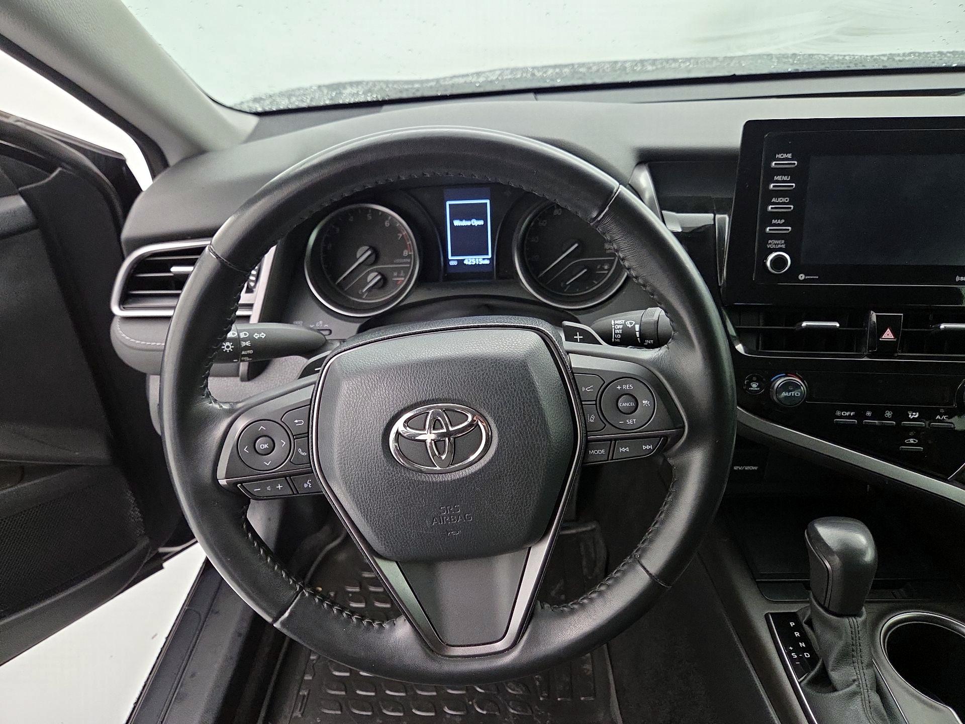 Thumbnail: 2022 Toyota Camry - 10