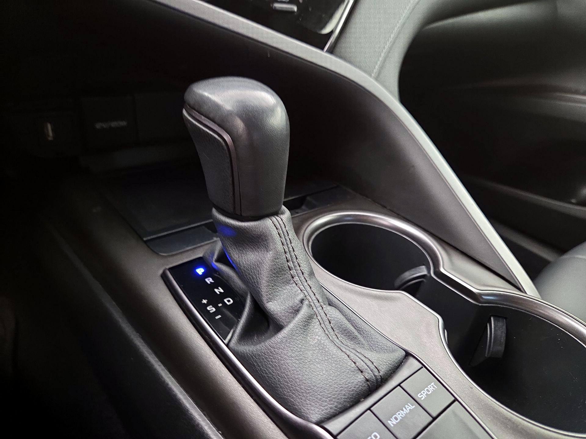 Thumbnail: 2022 Toyota Camry - 17