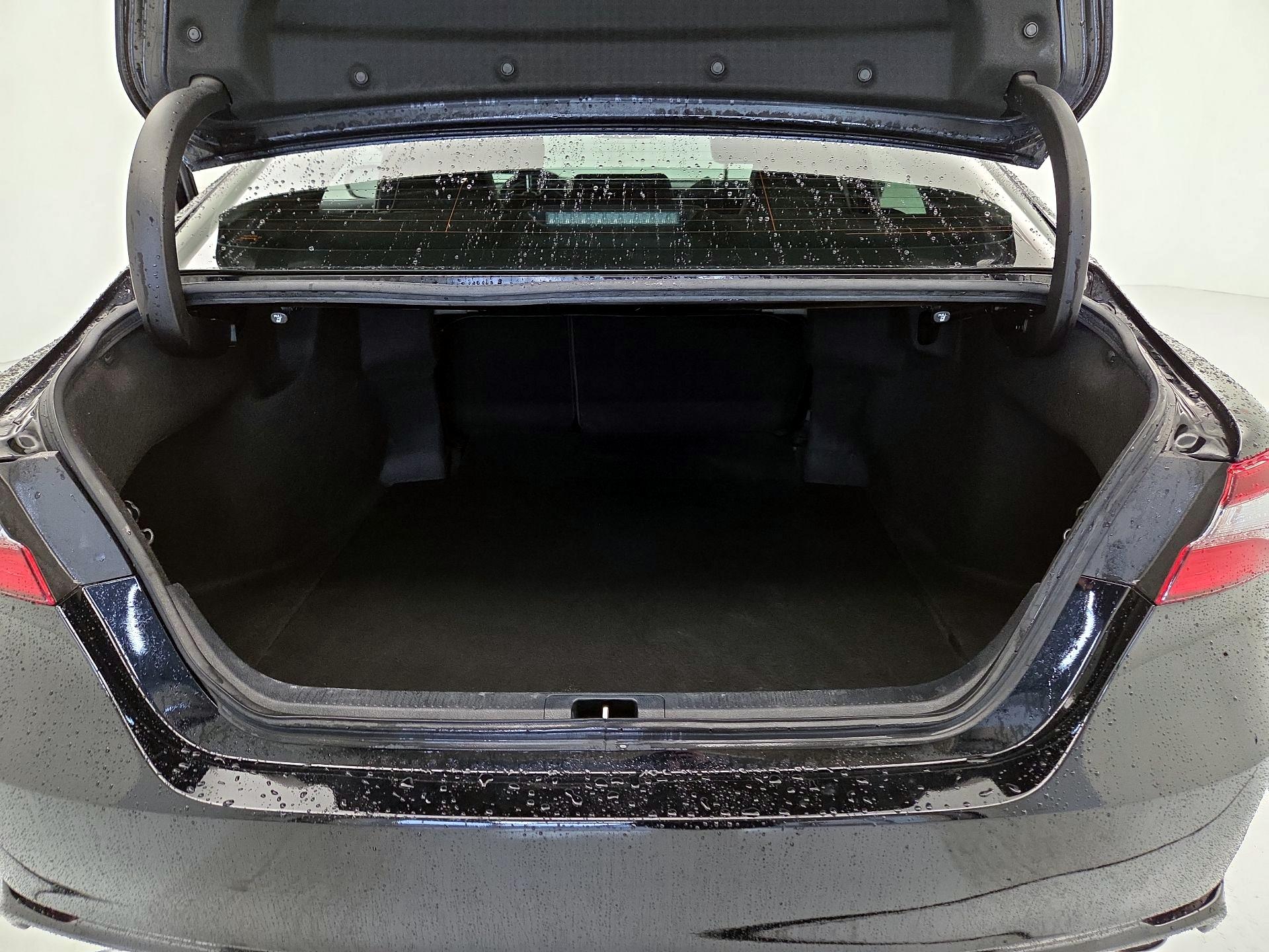 Thumbnail: 2022 Toyota Camry - 20