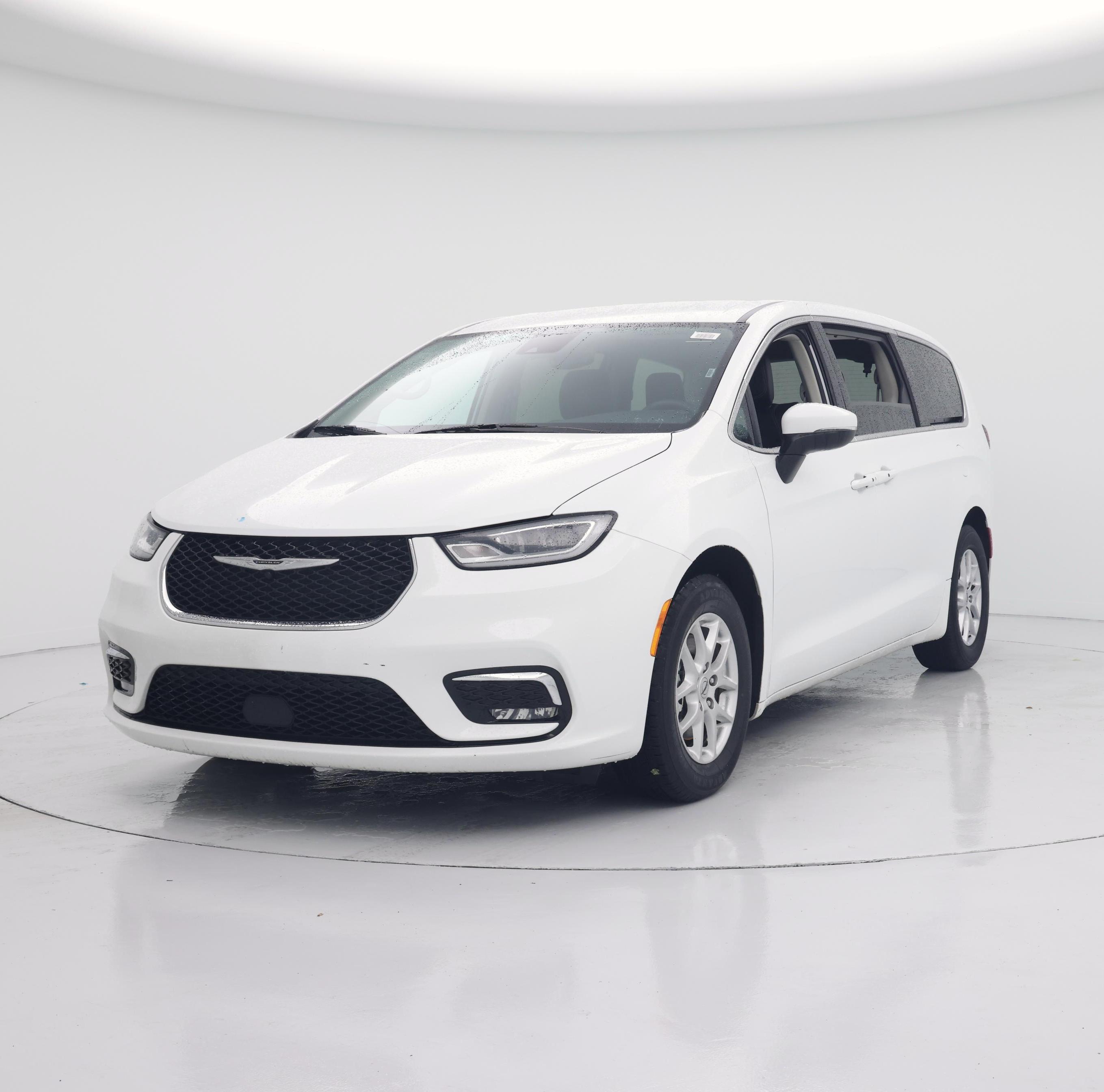 Thumbnail: 2023 Chrysler Pacifica - 4