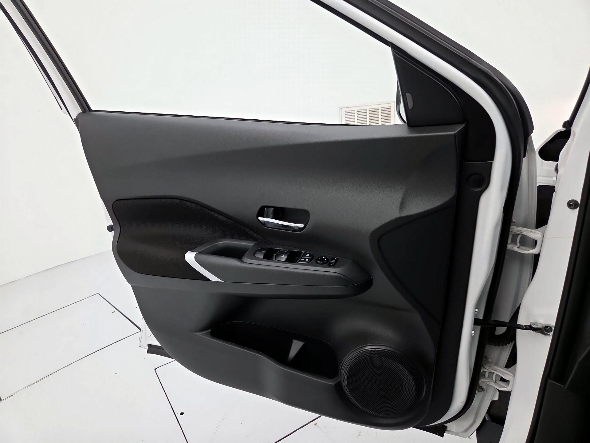 Thumbnail: 2024 Nissan Kicks - 12