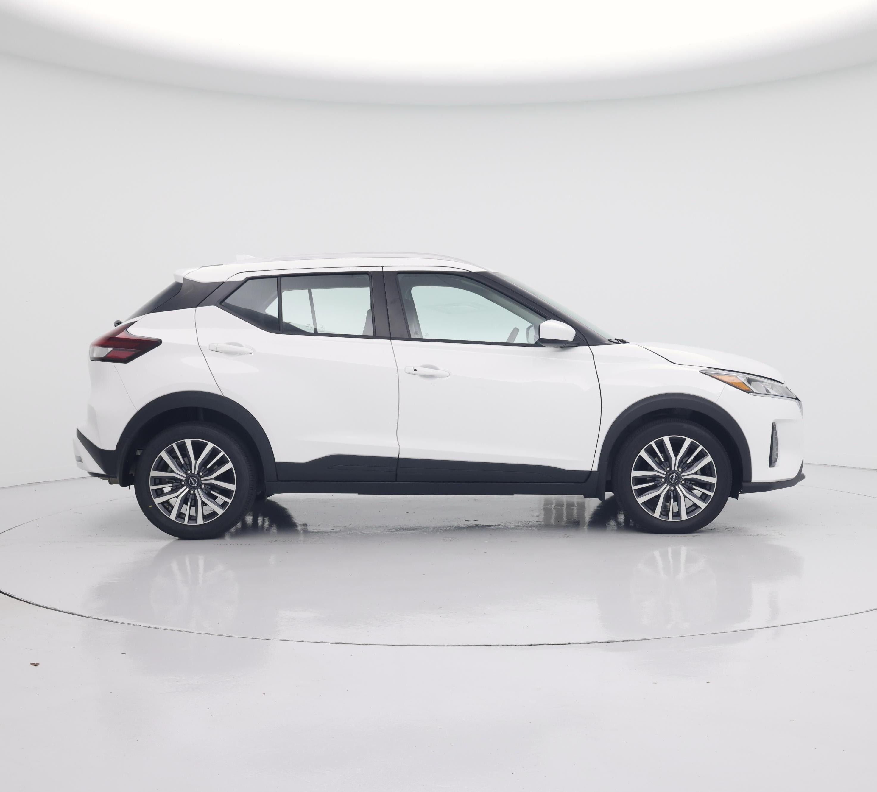 Thumbnail: 2024 Nissan Kicks - 7