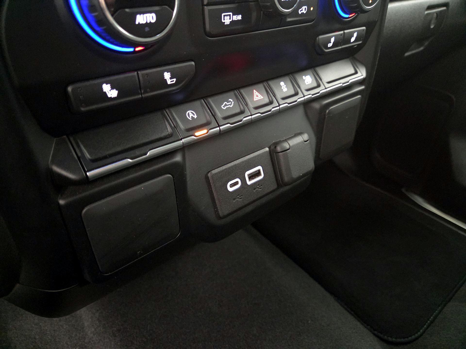 Thumbnail: 2021 Chevrolet Silverado 1500 - 18