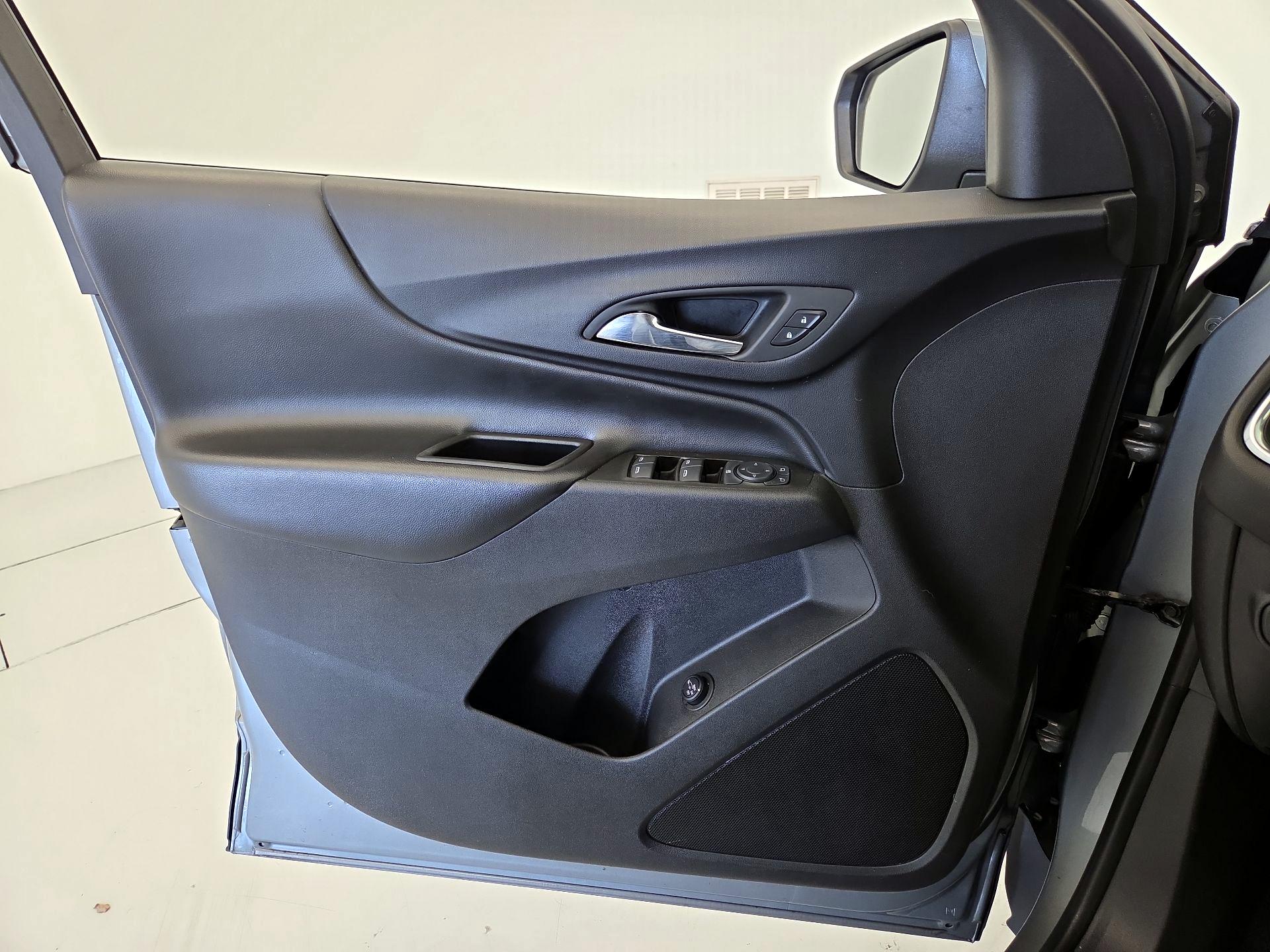 Thumbnail: 2023 Chevrolet Equinox - 12