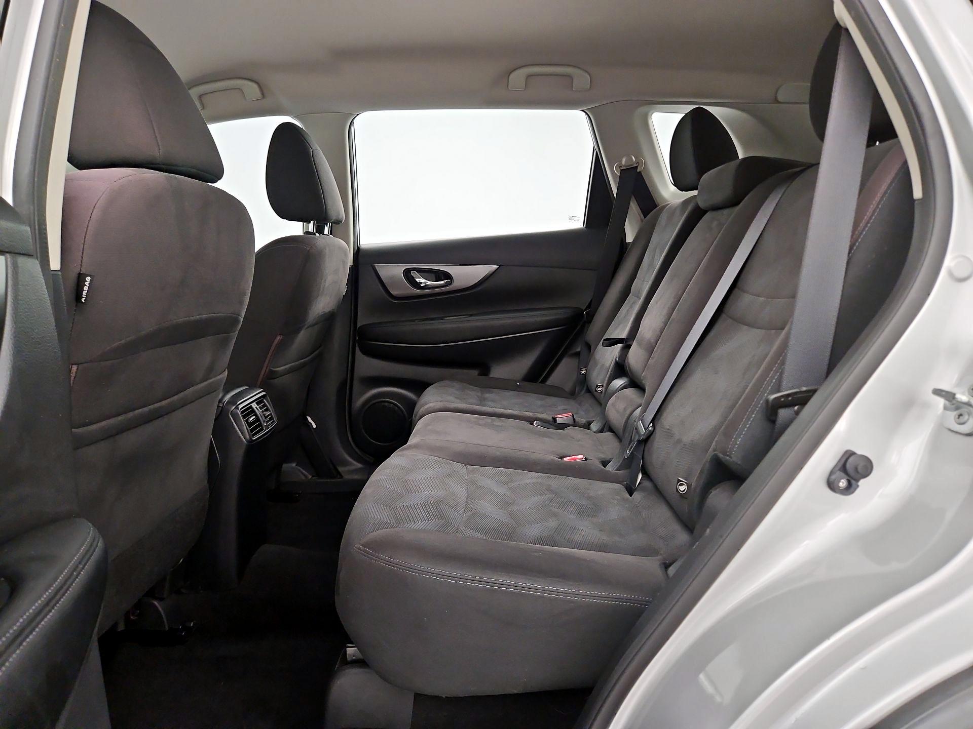 Thumbnail: 2015 Nissan Rogue - 19