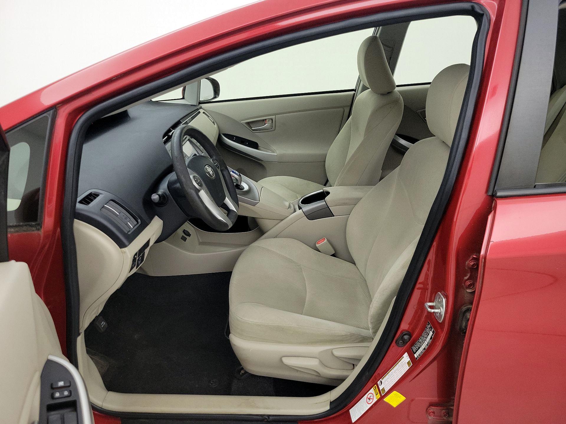 Thumbnail: 2014 Toyota Prius - 11