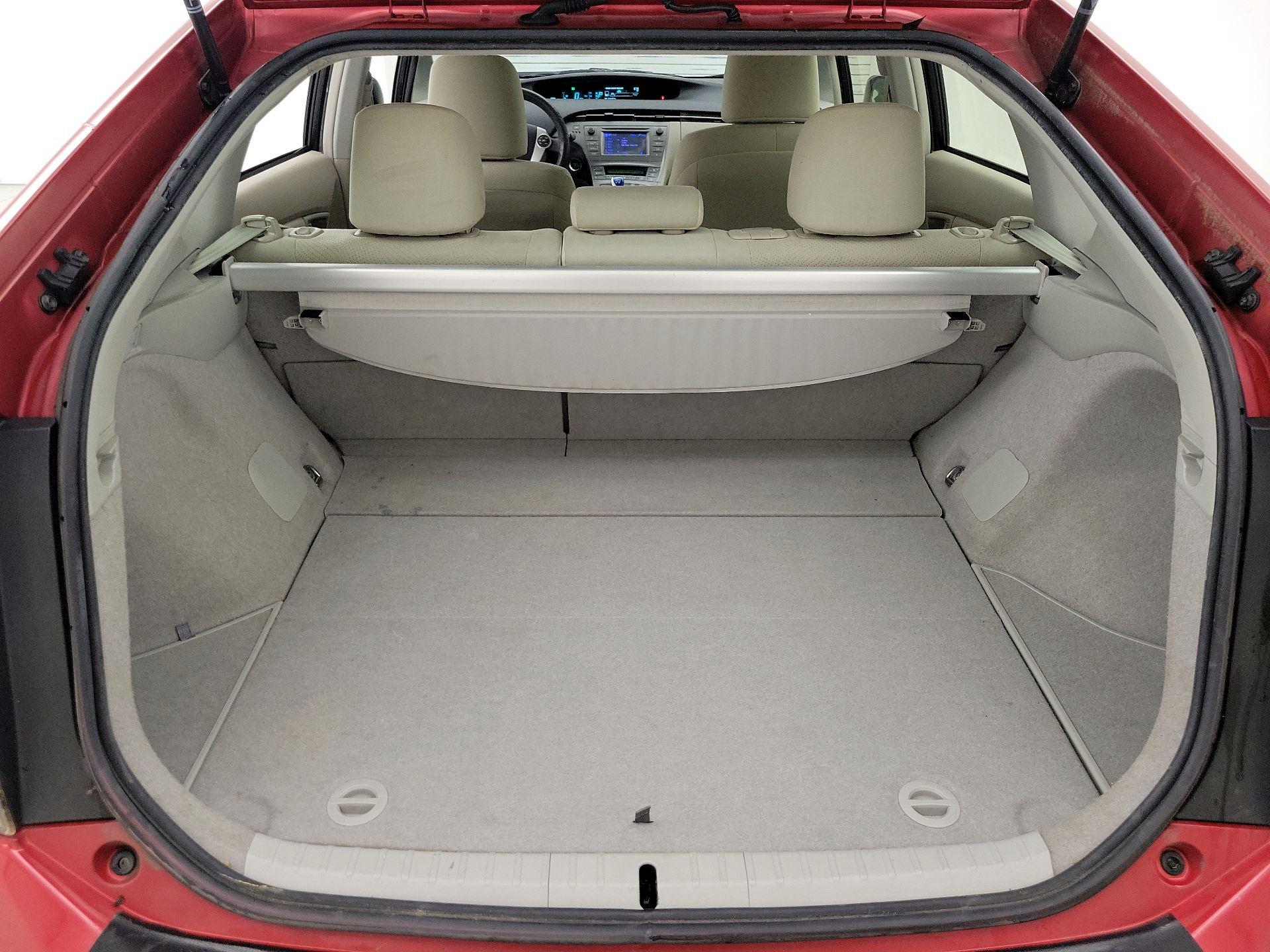 Thumbnail: 2014 Toyota Prius - 18