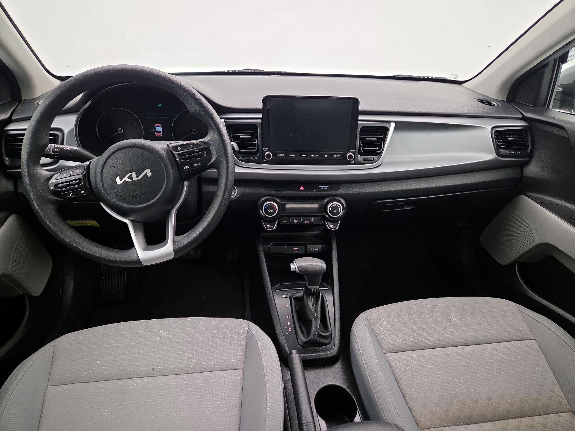 Thumbnail: 2022 Kia Rio - 9