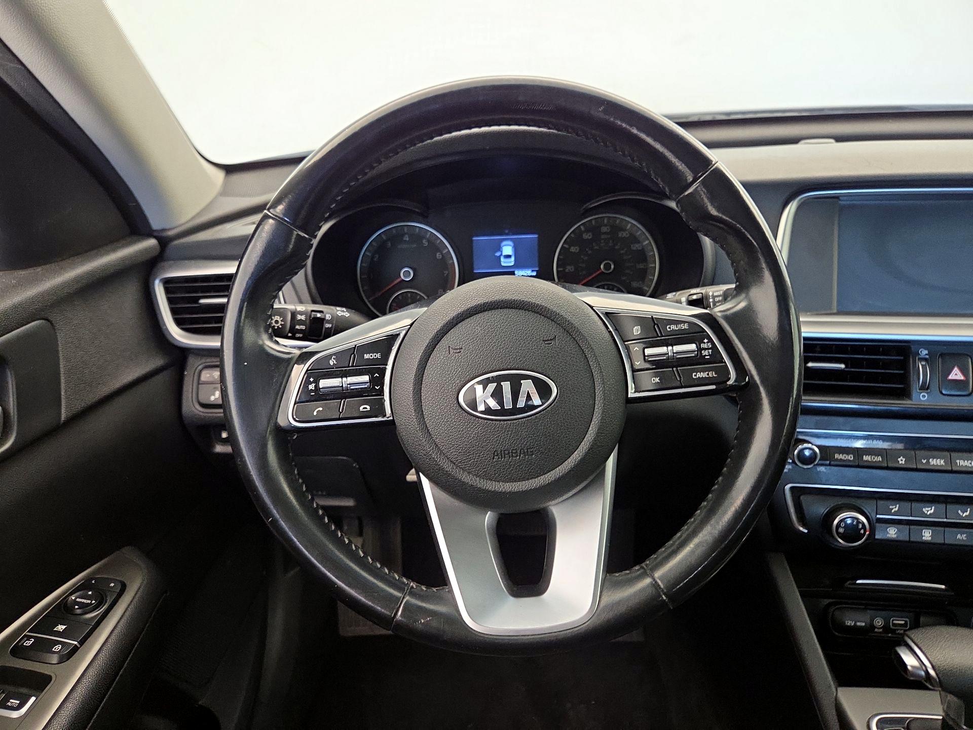 Thumbnail: 2020 Kia Optima - 10