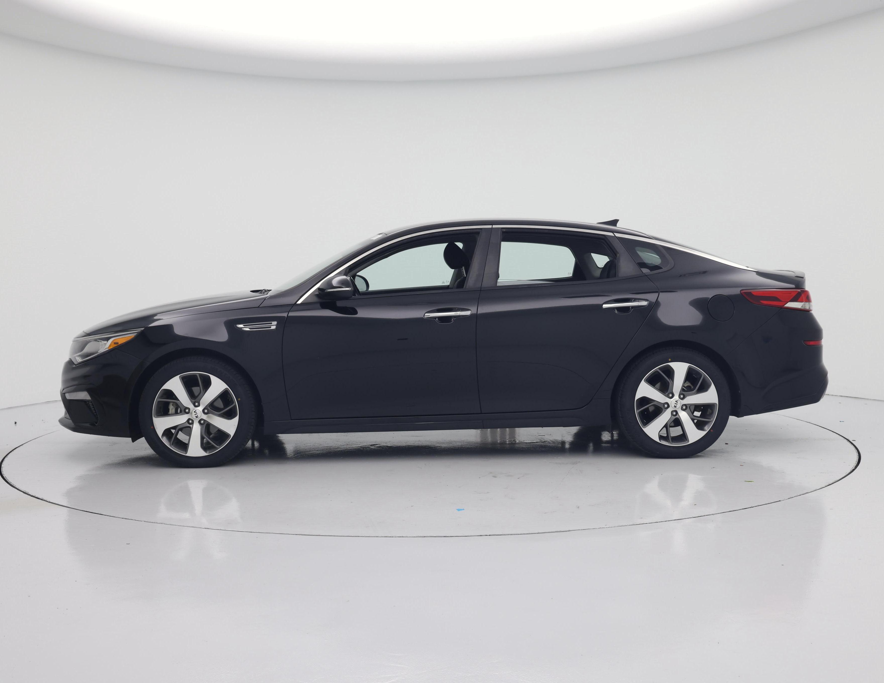 Thumbnail: 2020 Kia Optima - 3