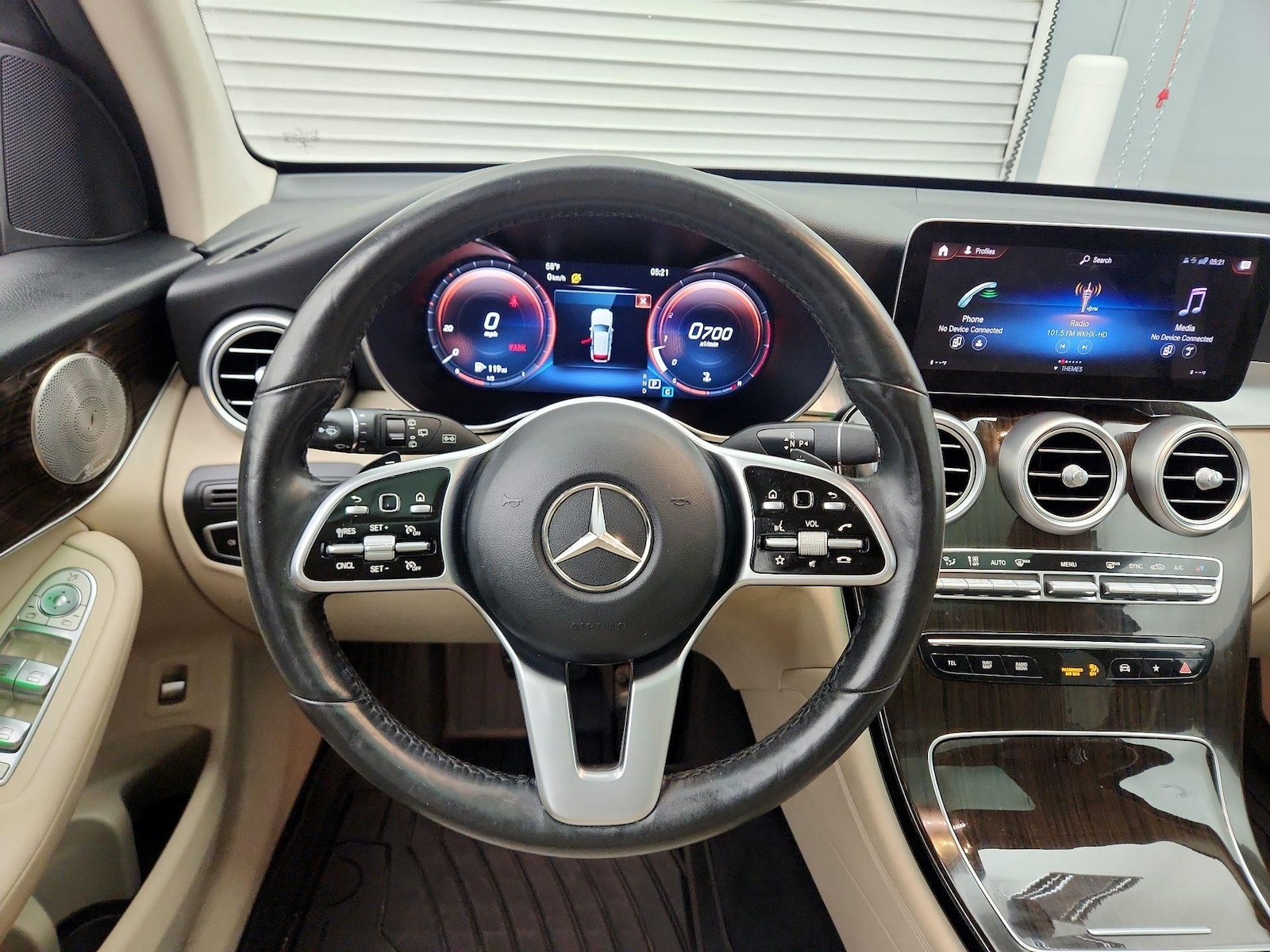 2021 Mercedes-Benz GLC GLC300 - Photo 11