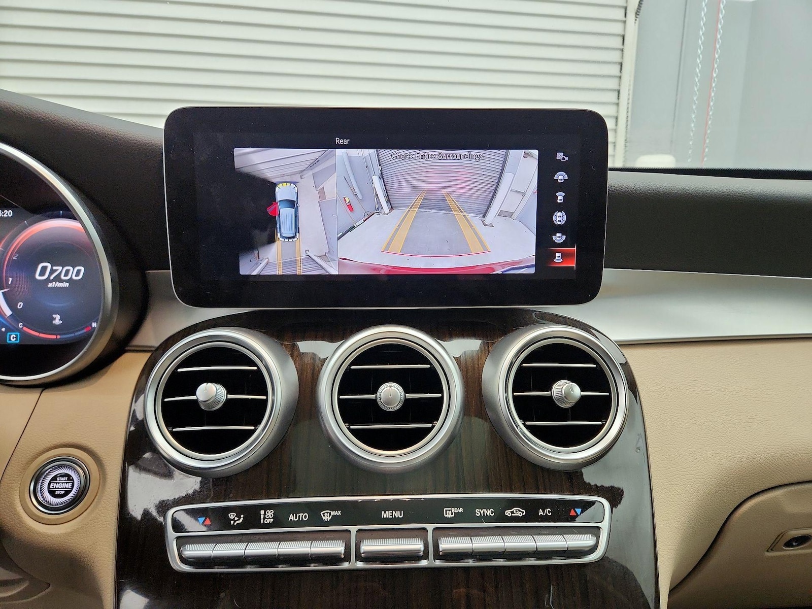 2021 Mercedes-Benz GLC GLC300 - Photo 15