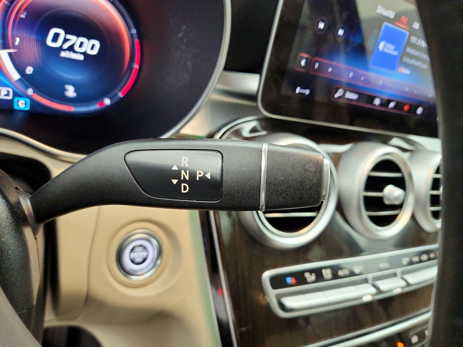 2021 Mercedes-Benz GLC GLC300 - Photo 18