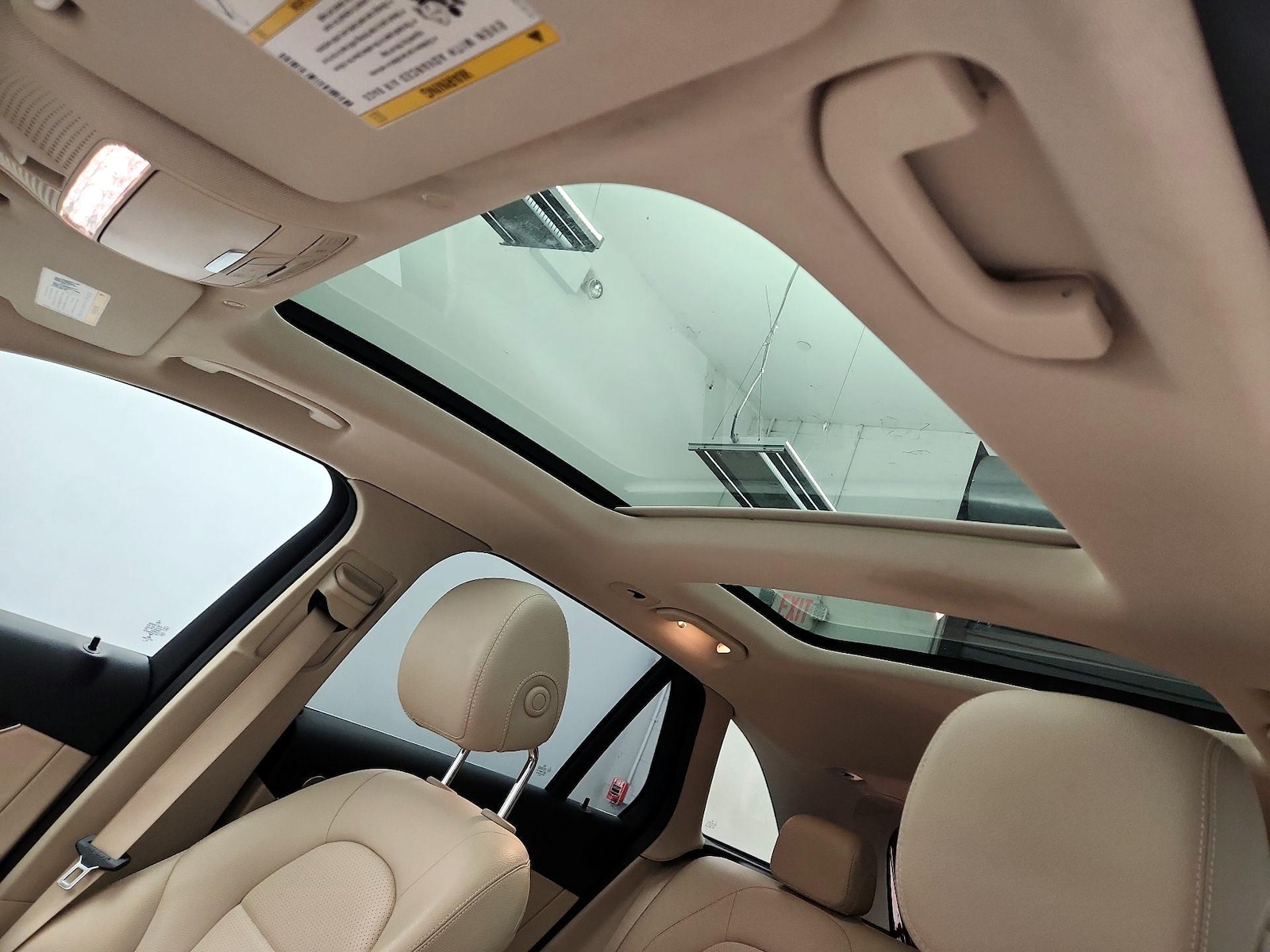 2021 Mercedes-Benz GLC GLC300 - Photo 20