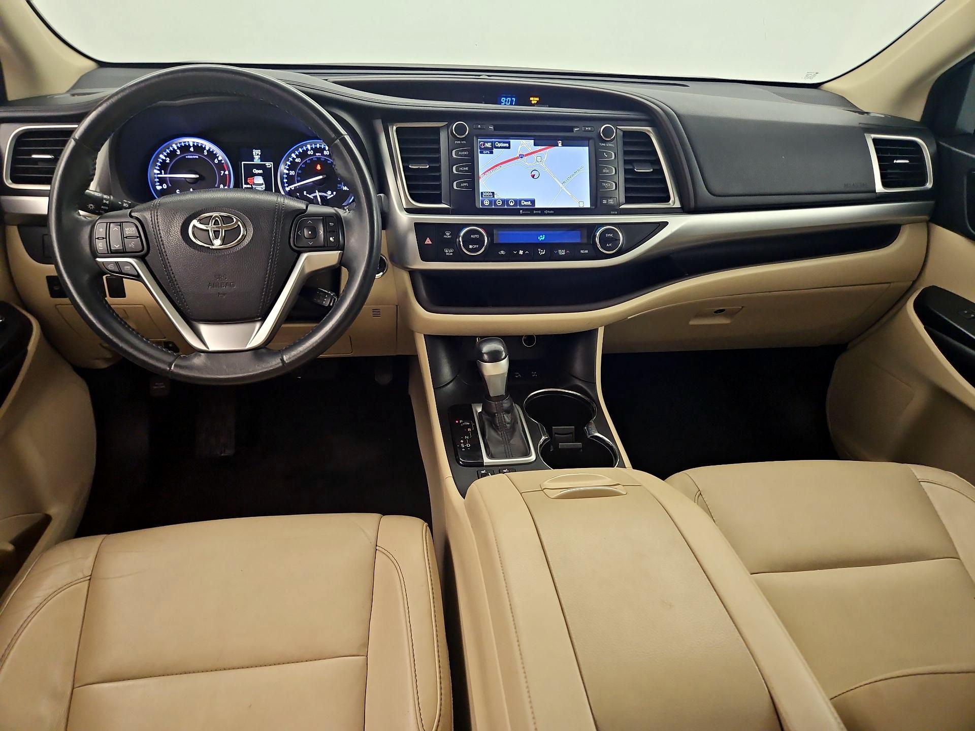 Thumbnail: 2016 Toyota Highlander - 9