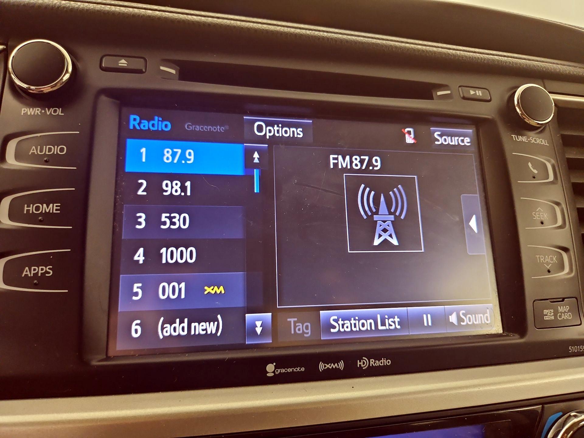 Thumbnail: 2016 Toyota Highlander - 16