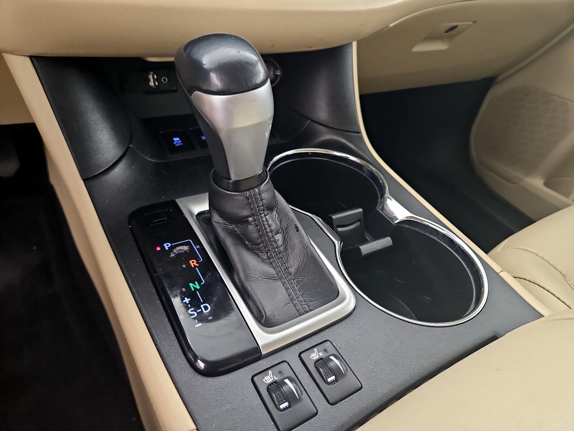 Thumbnail: 2016 Toyota Highlander - 18