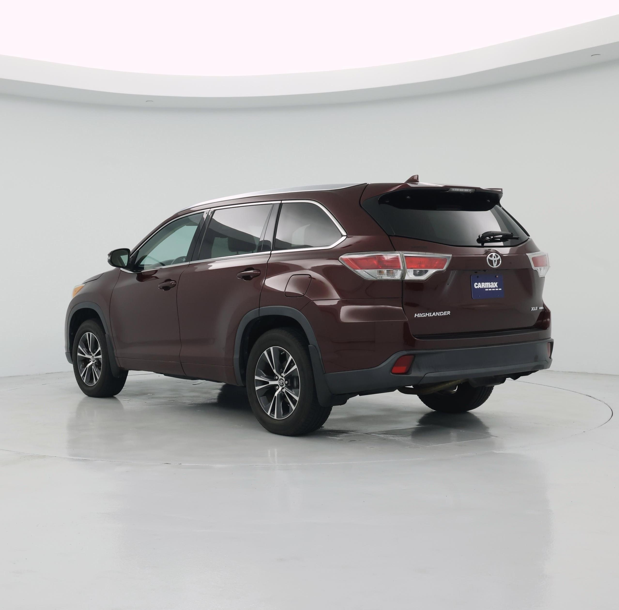 Thumbnail: 2016 Toyota Highlander - 2