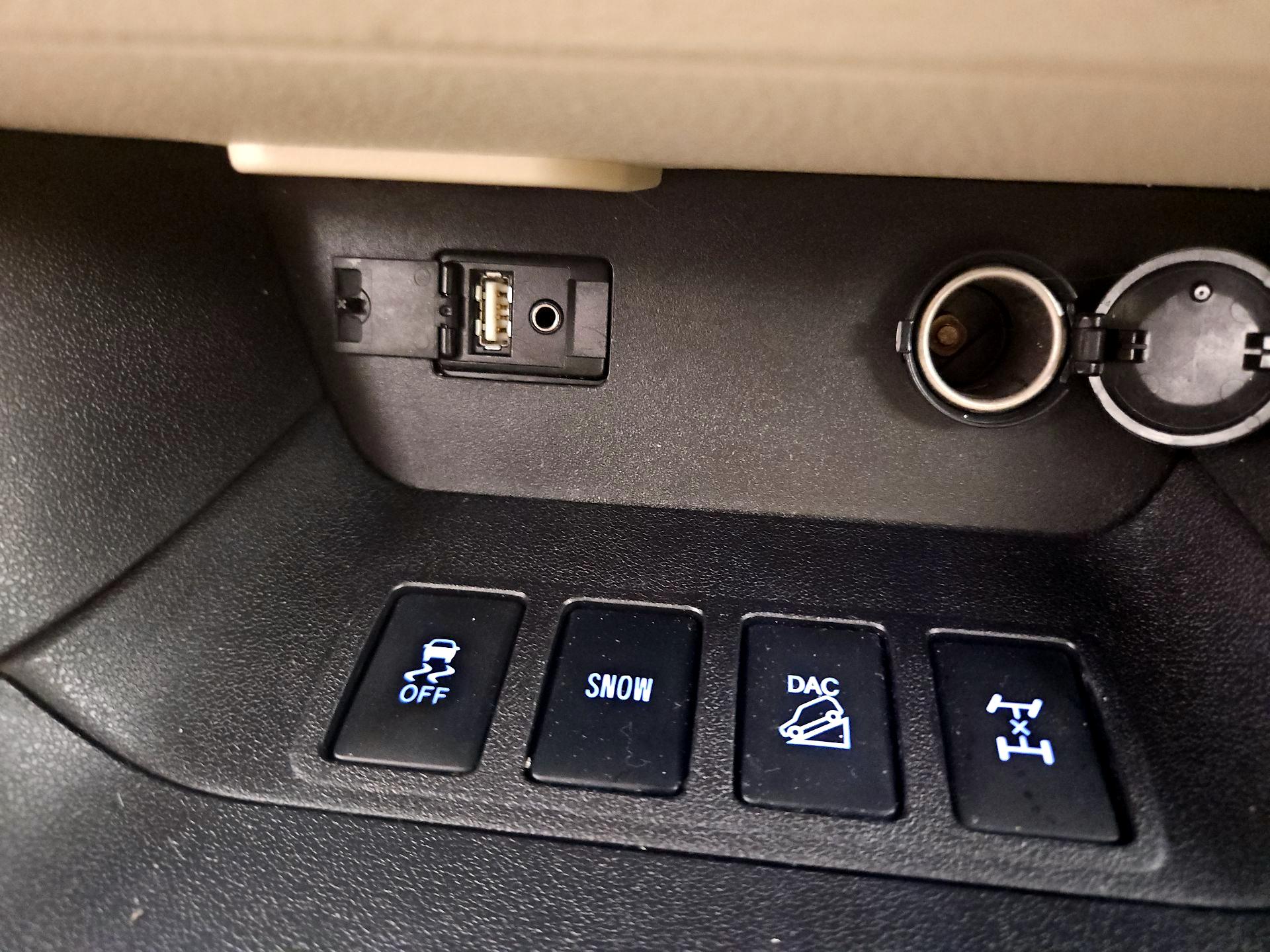Thumbnail: 2016 Toyota Highlander - 19