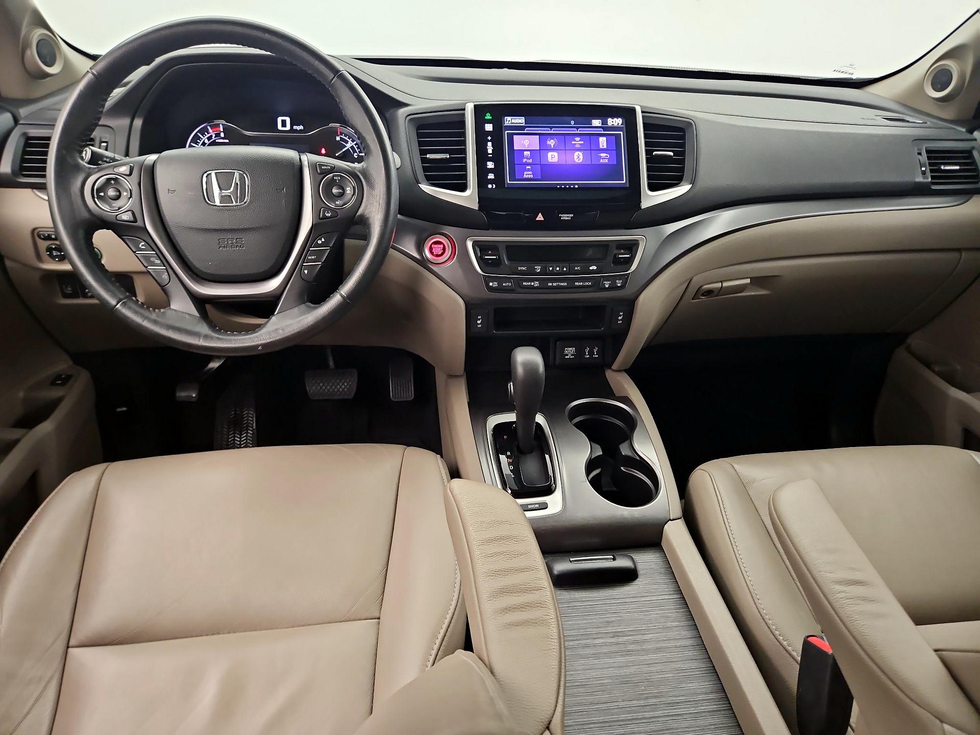 Thumbnail: 2016 Honda Pilot - 9