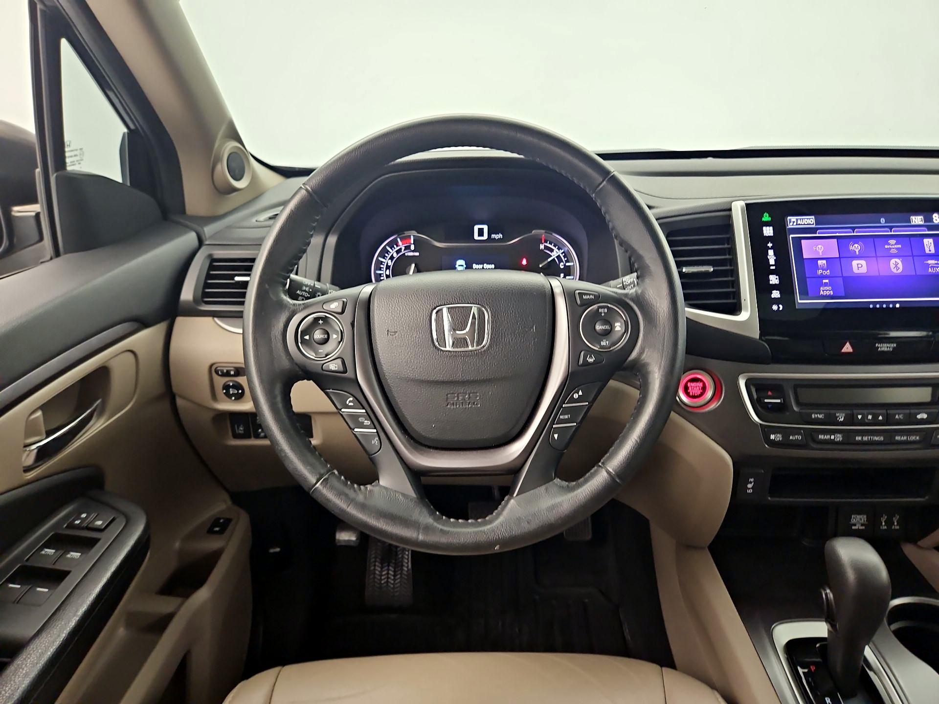Thumbnail: 2016 Honda Pilot - 10