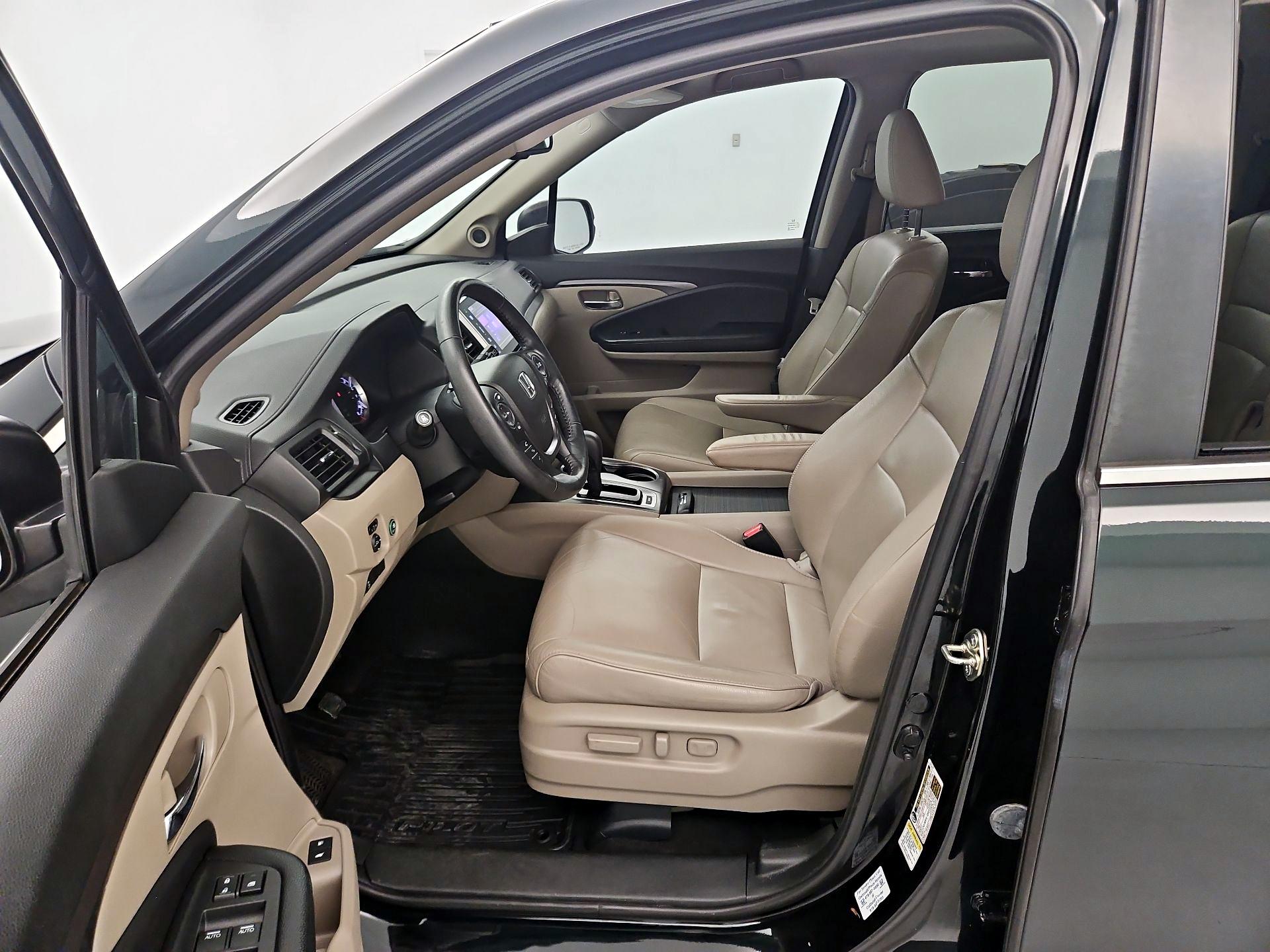 Thumbnail: 2016 Honda Pilot - 11