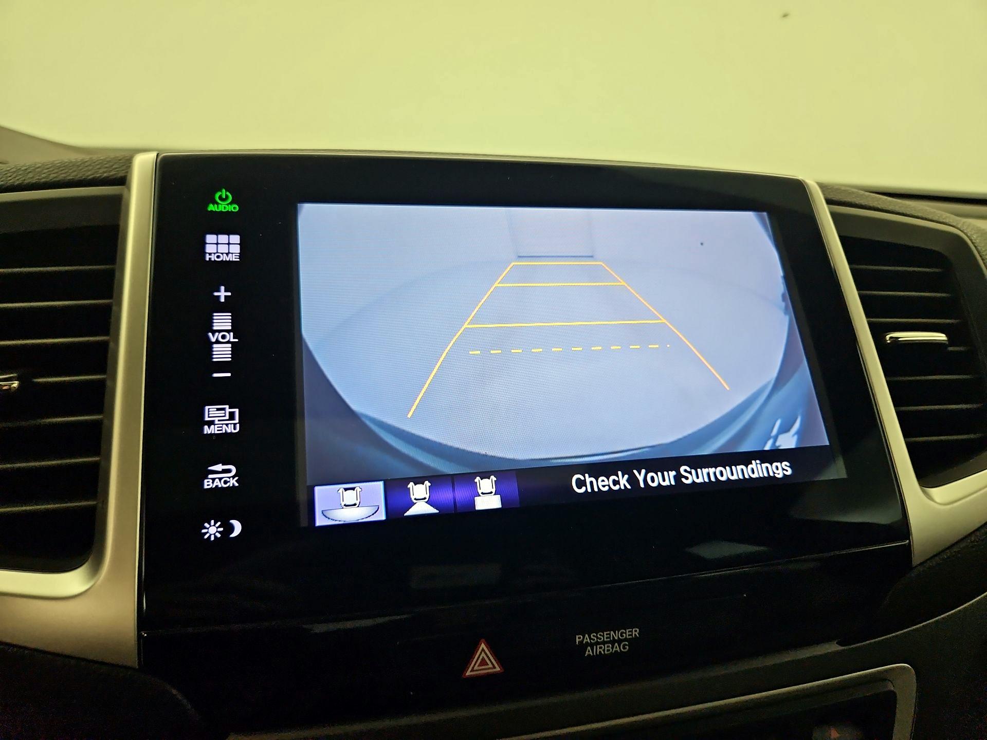 Thumbnail: 2016 Honda Pilot - 14