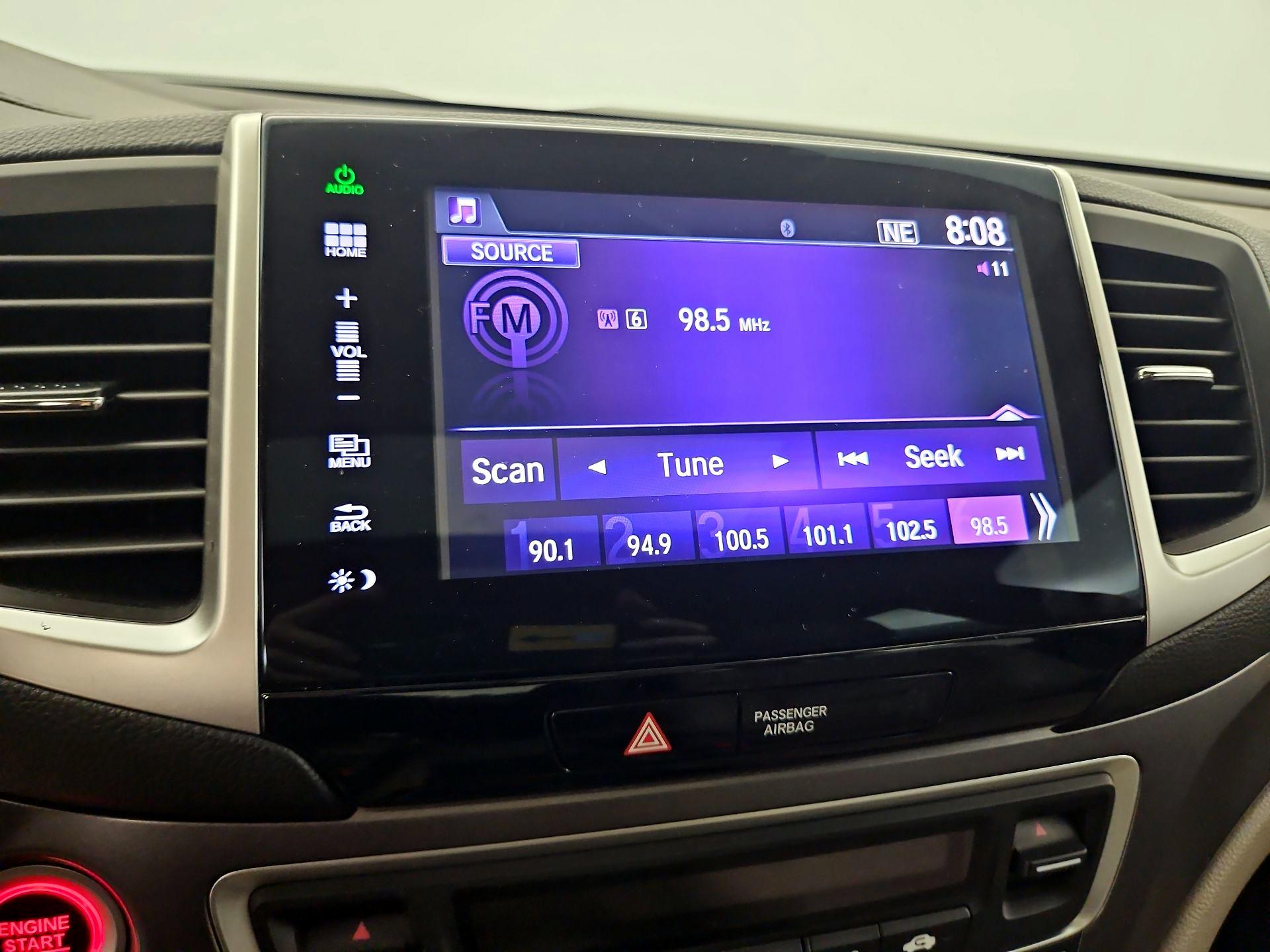 Thumbnail: 2016 Honda Pilot - 15