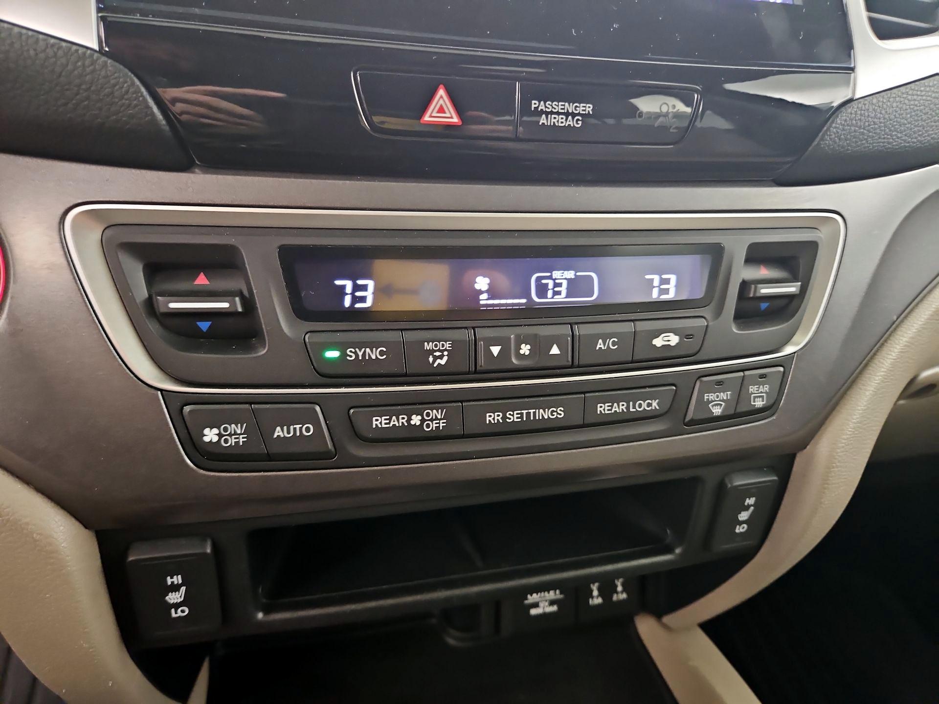 Thumbnail: 2016 Honda Pilot - 16