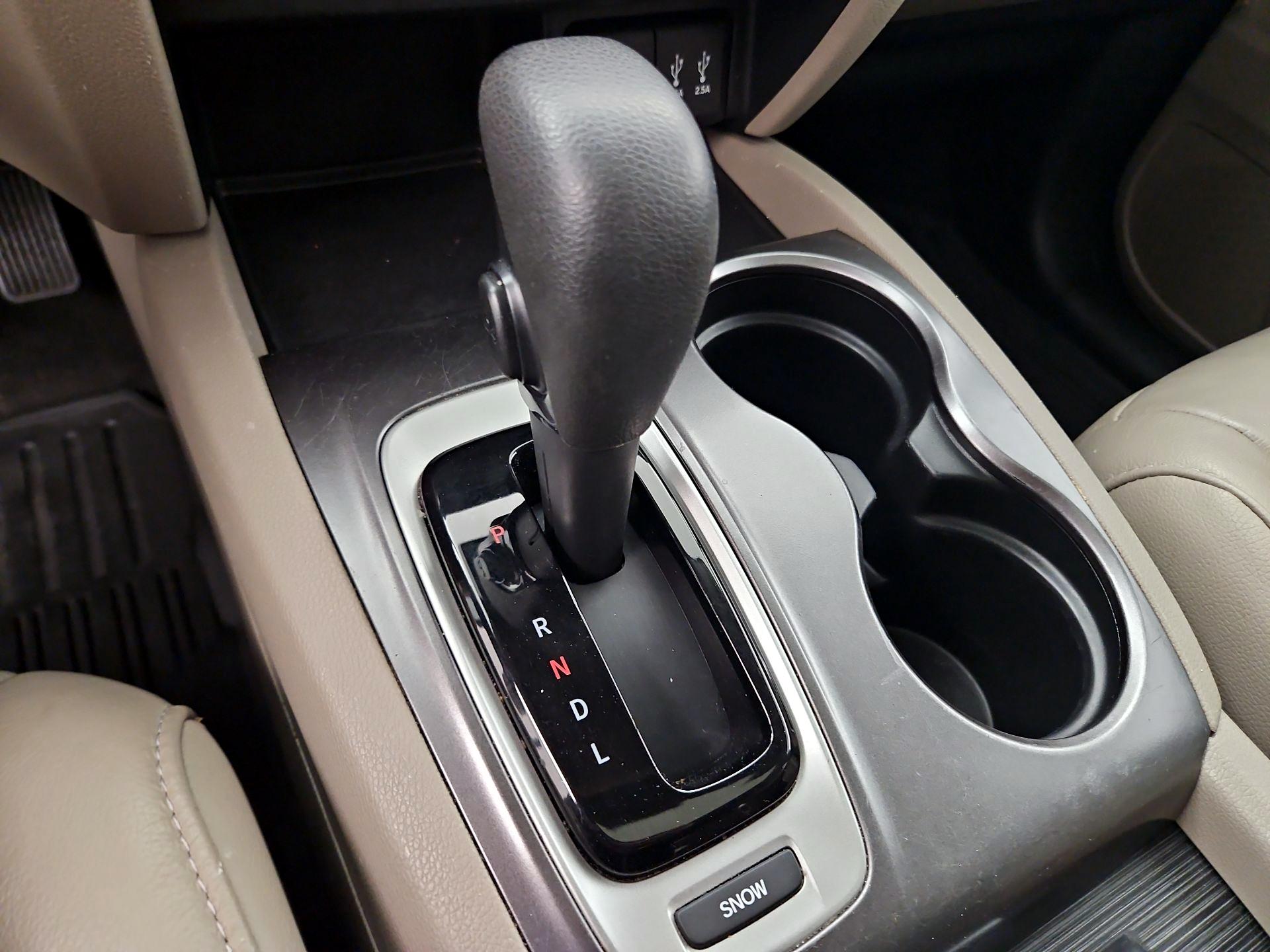 Thumbnail: 2016 Honda Pilot - 17