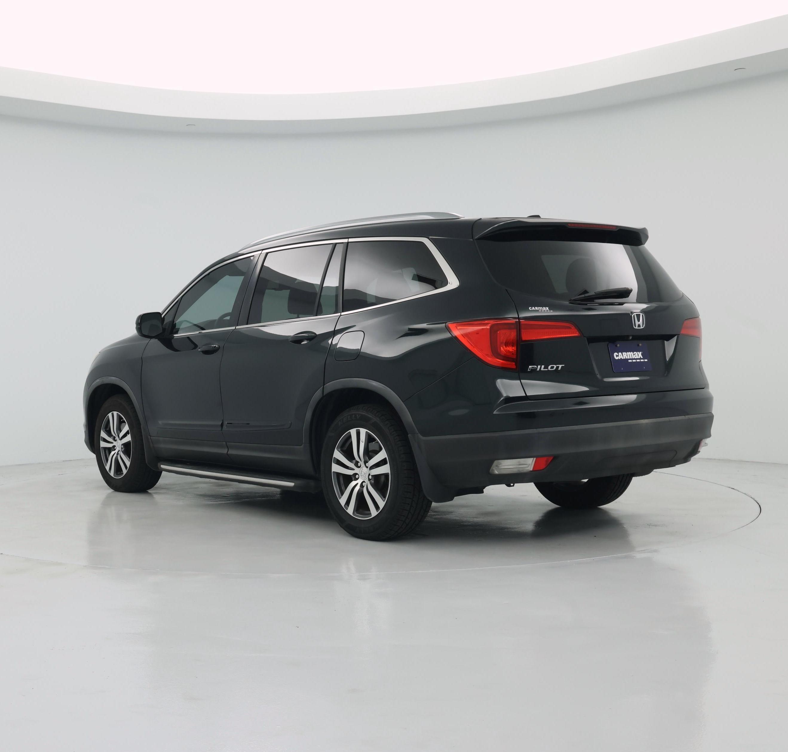 Thumbnail: 2016 Honda Pilot - 2
