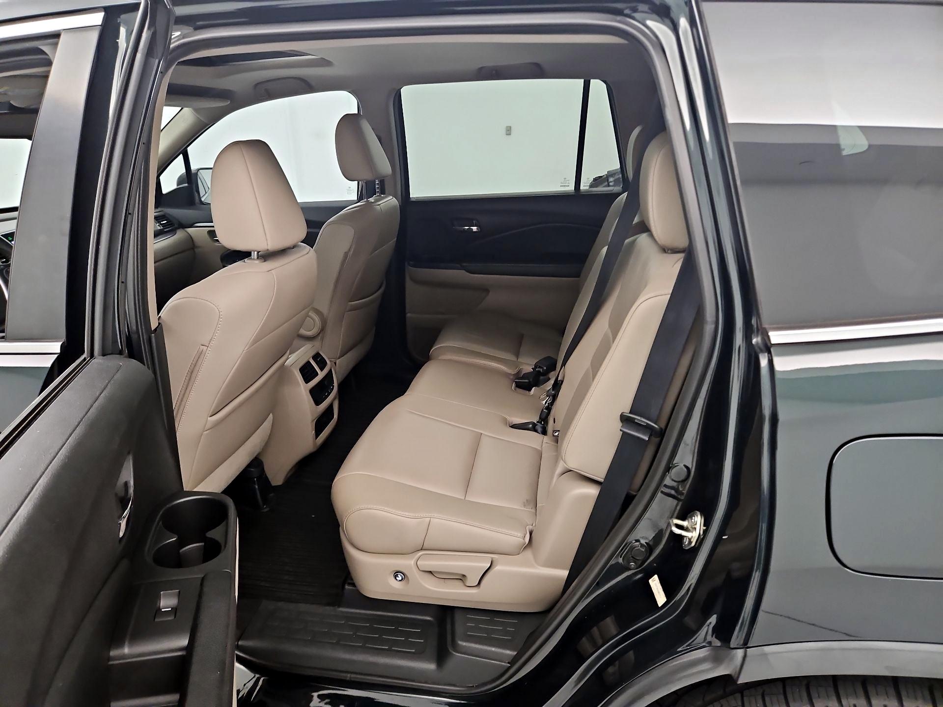 Thumbnail: 2016 Honda Pilot - 20