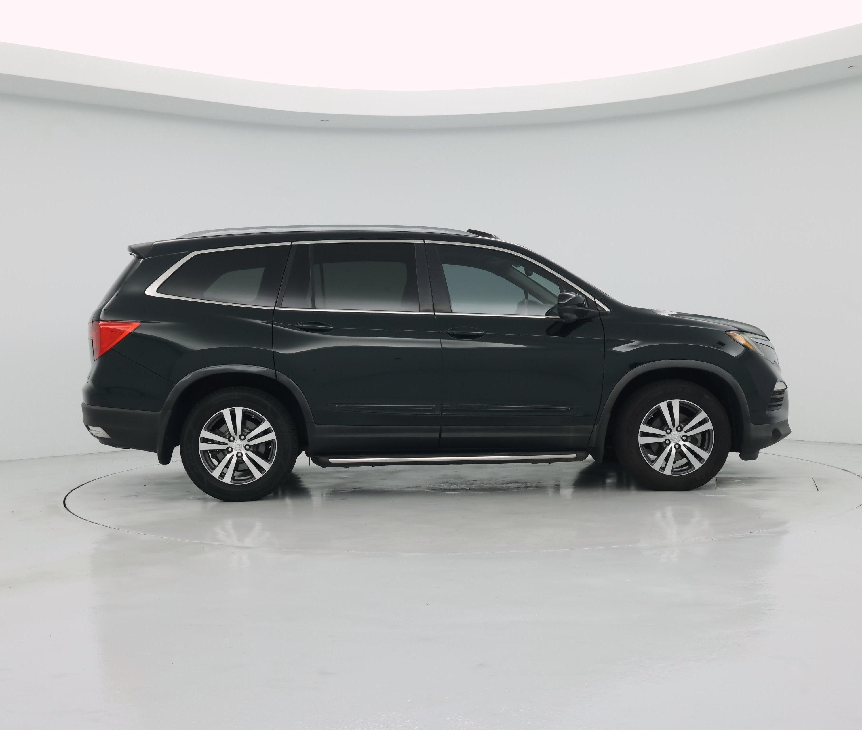 Thumbnail: 2016 Honda Pilot - 7