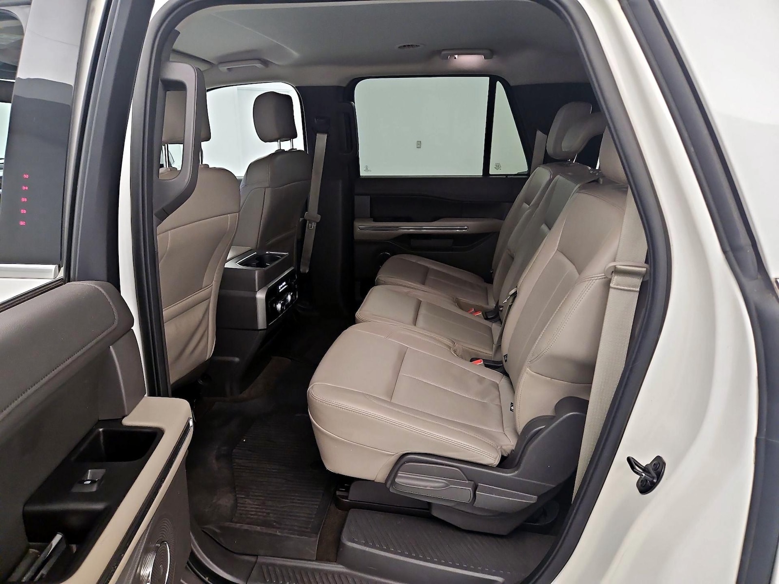 2020 Ford Expedition XLT - Photo 21