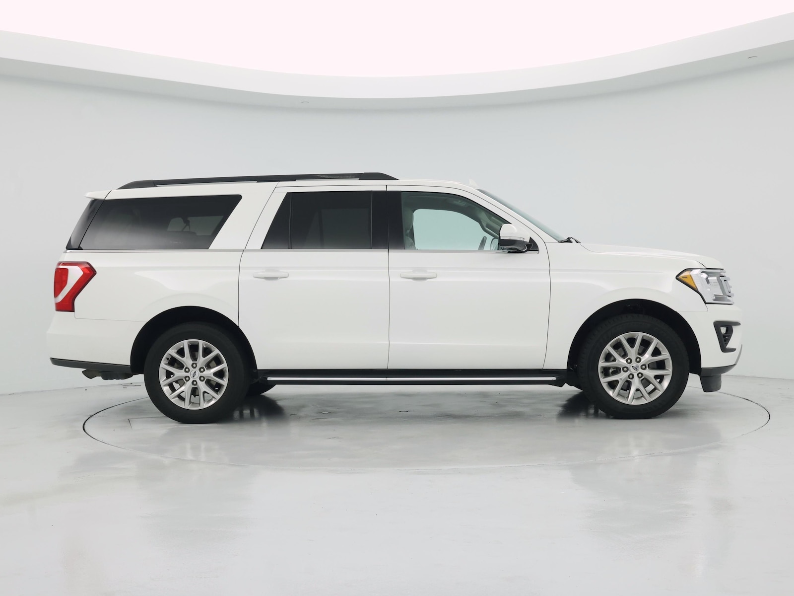 2020 Ford Expedition XLT - Photo 8