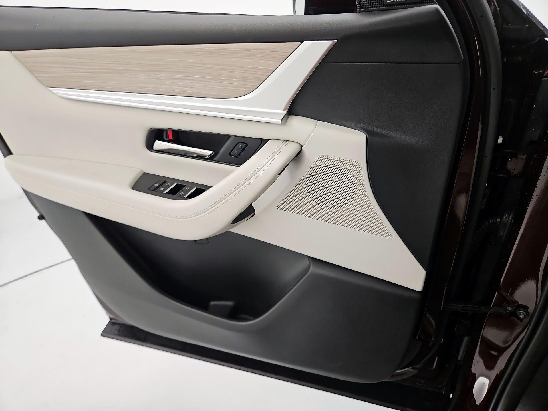 Thumbnail: 2024 Mazda CX-90 - 12