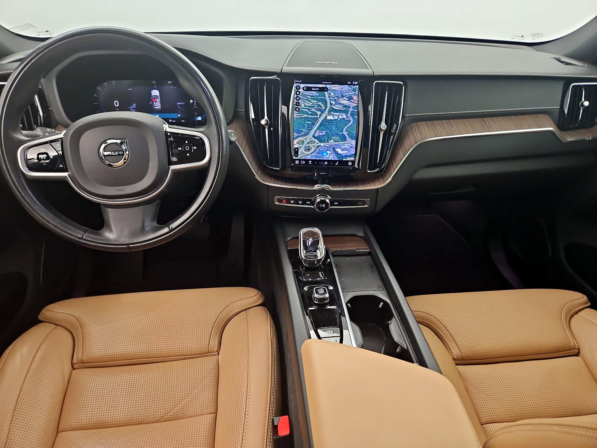 Thumbnail: 2022 Volvo XC60 - 9